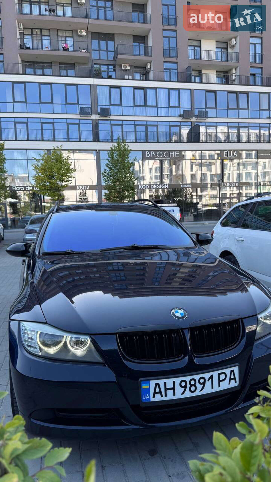 Головне фото звіту автомобіля BMW 320 2005