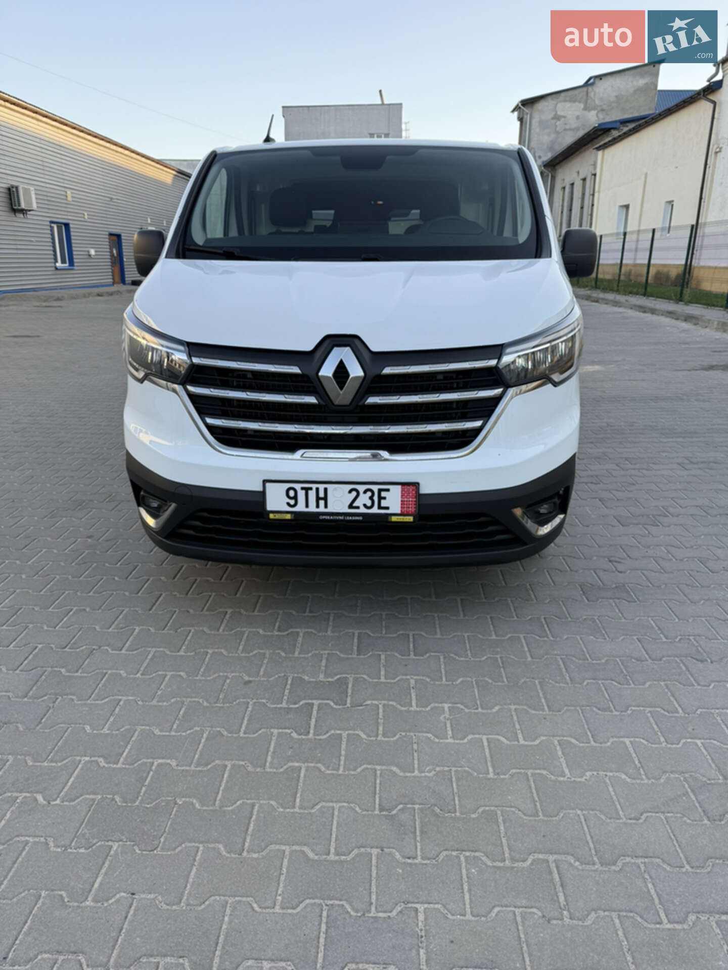 RENAULT TRAFIC 2022