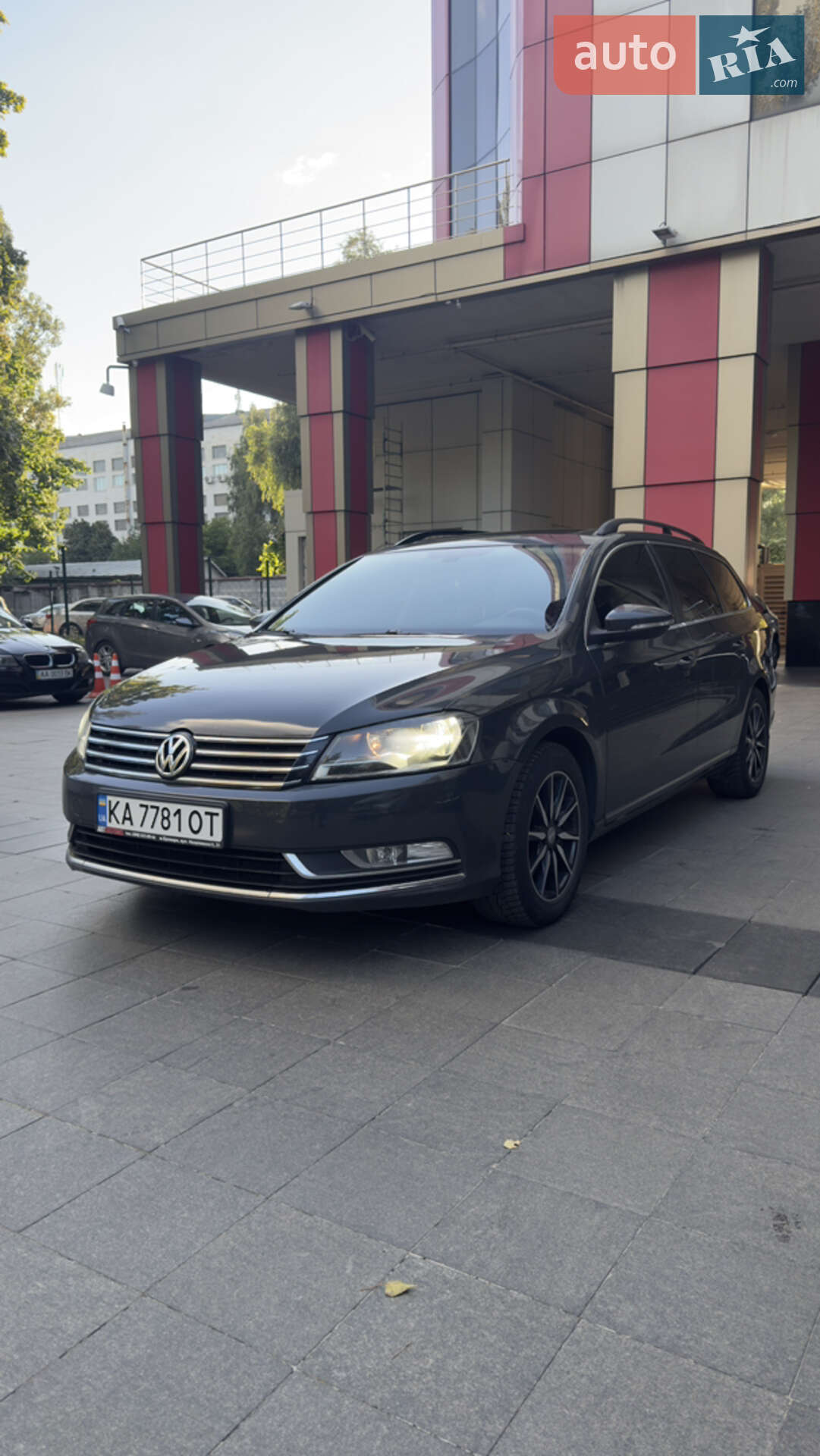 VOLKSWAGEN PASSAT 2011