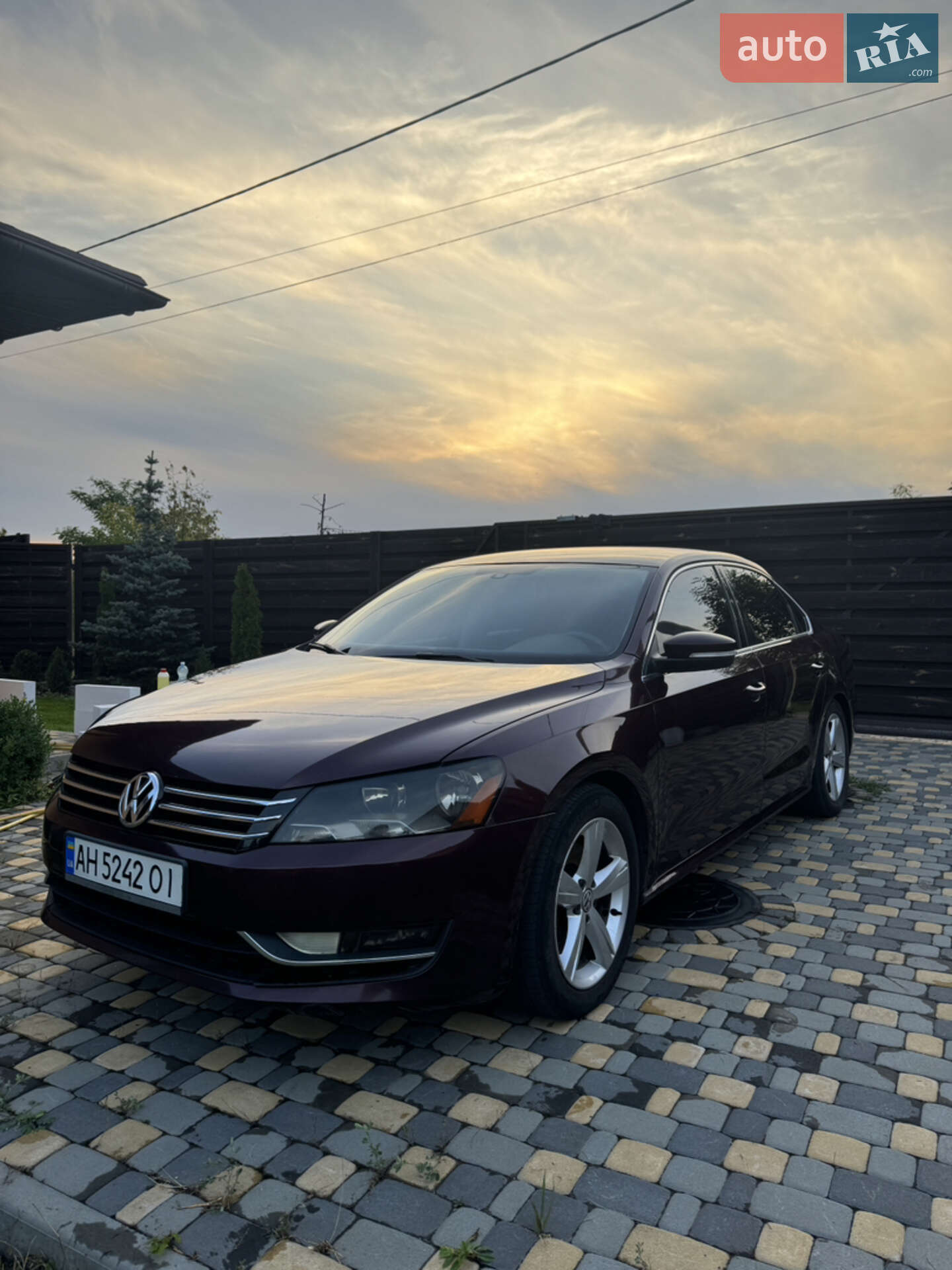 VOLKSWAGEN PASSAT 2012