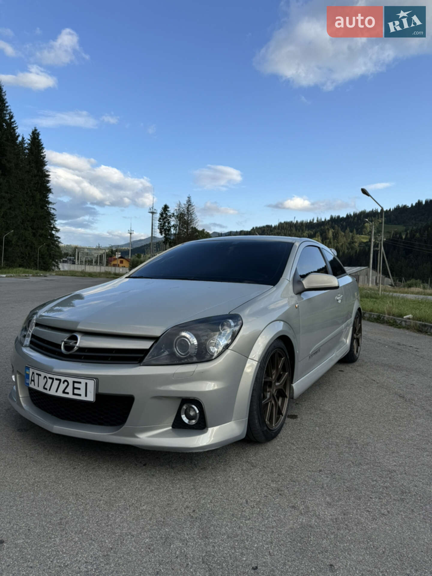 OPEL ASTRA GTC 2005