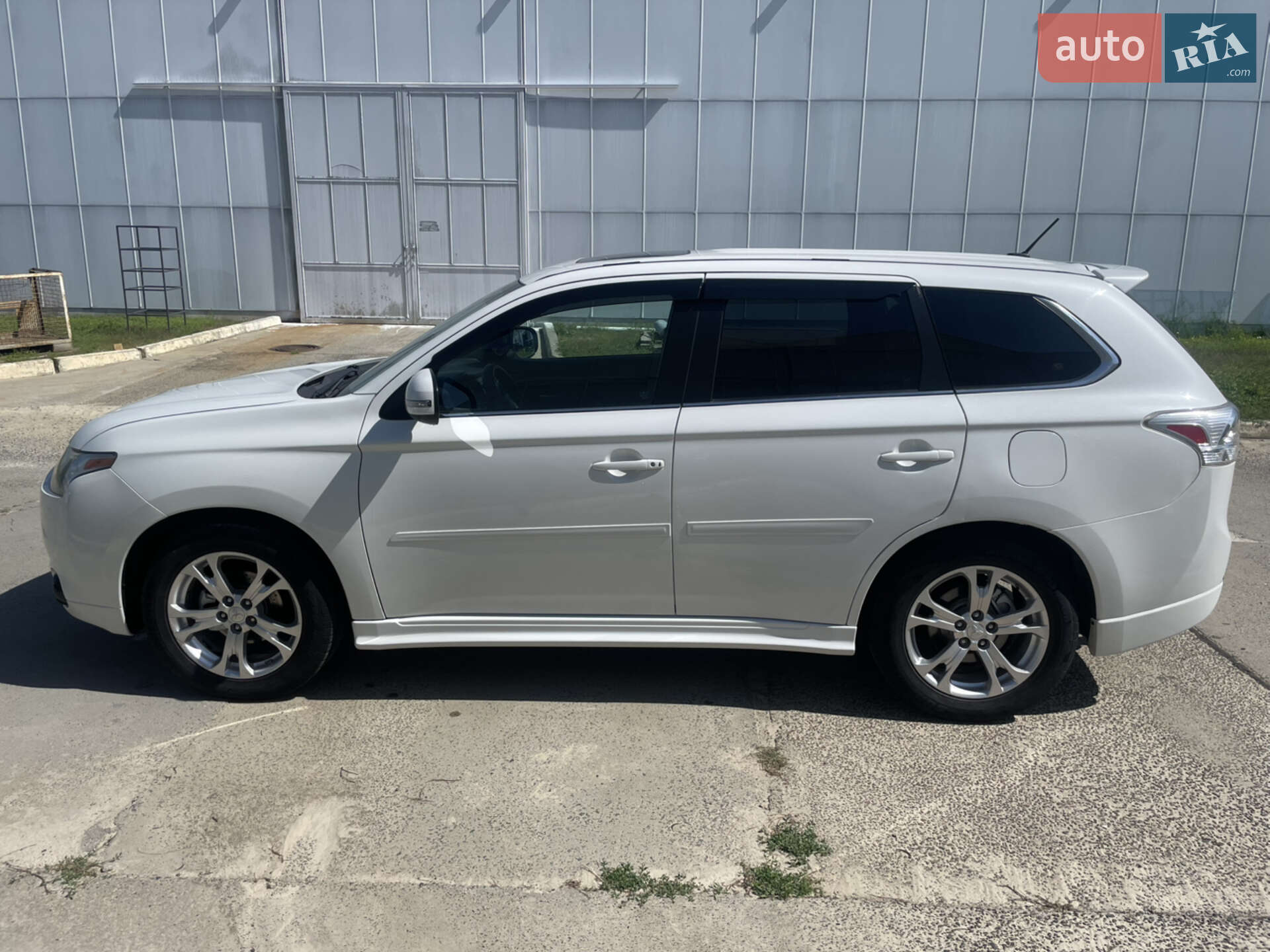 Головне фото звіту автомобіля MITSUBISHI OUTLANDER 2014