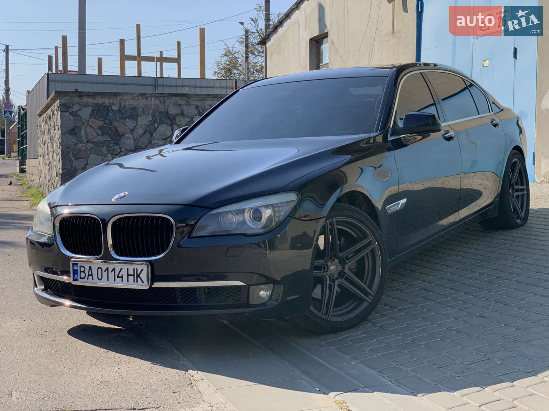 BMW 740 2011