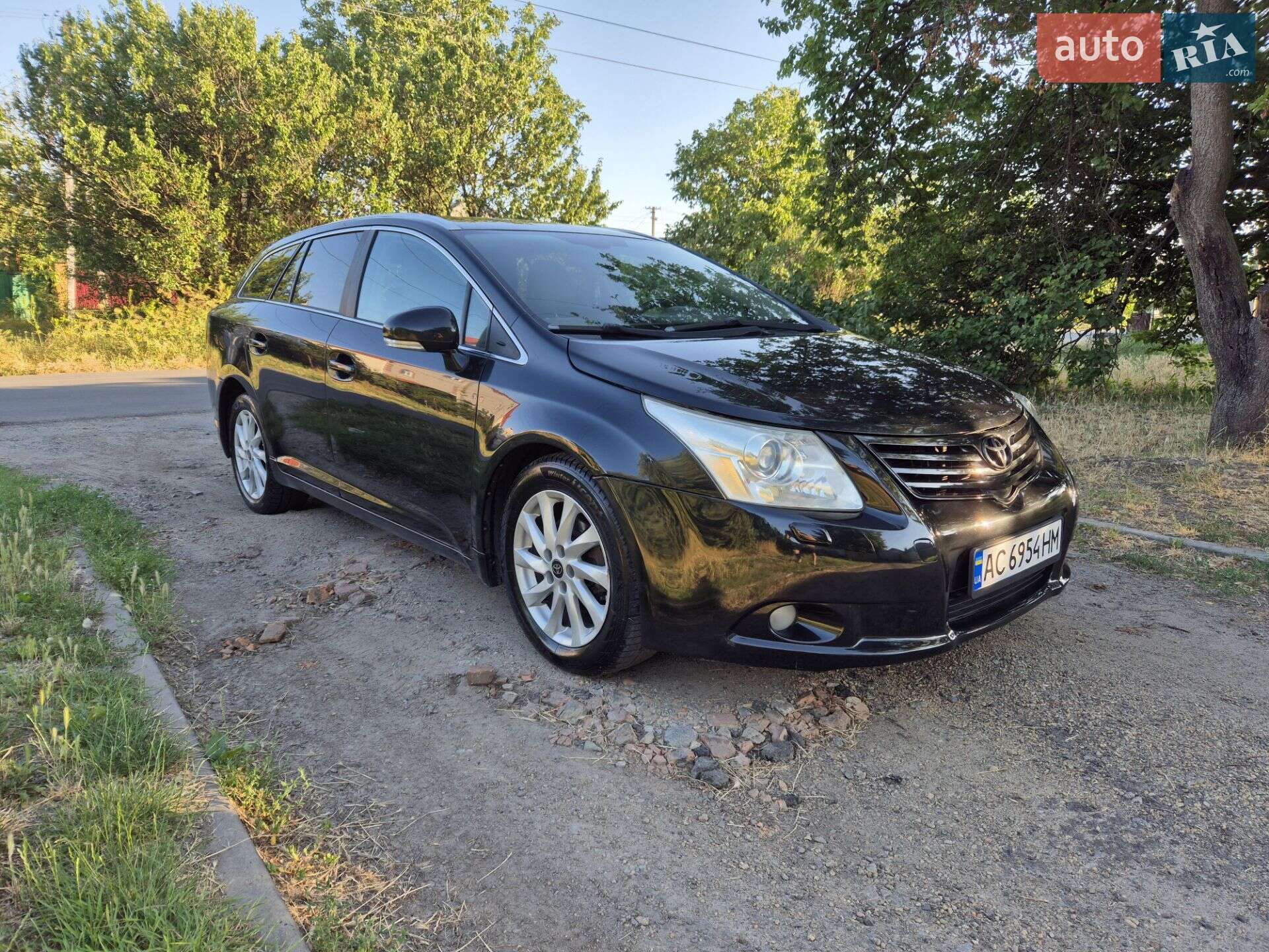 Головне фото звіту автомобіля TOYOTA AVENSIS 2011