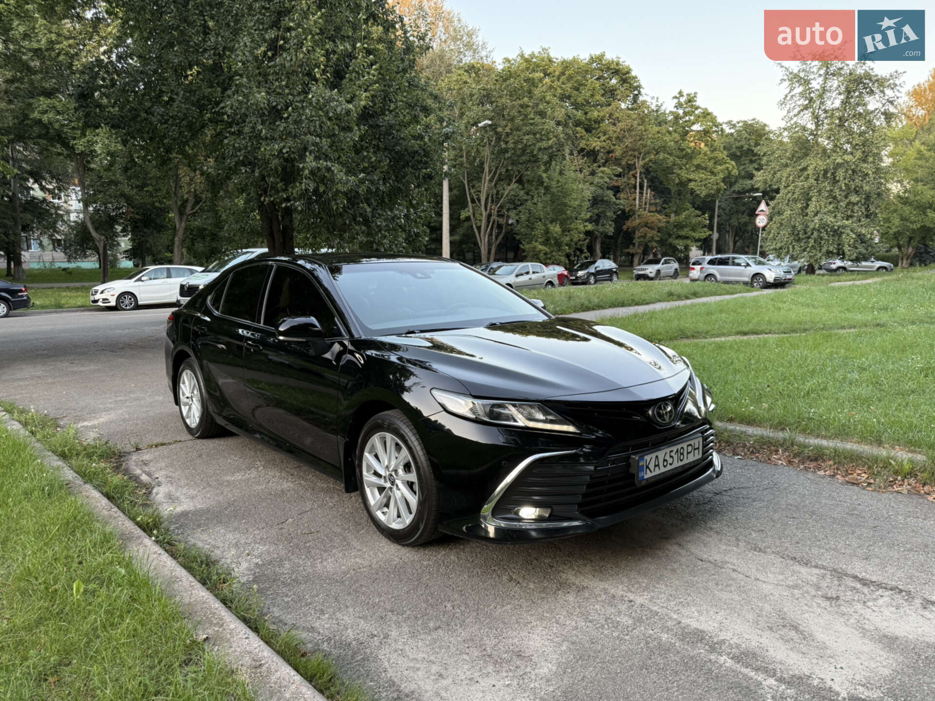 TOYOTA CAMRY 2021