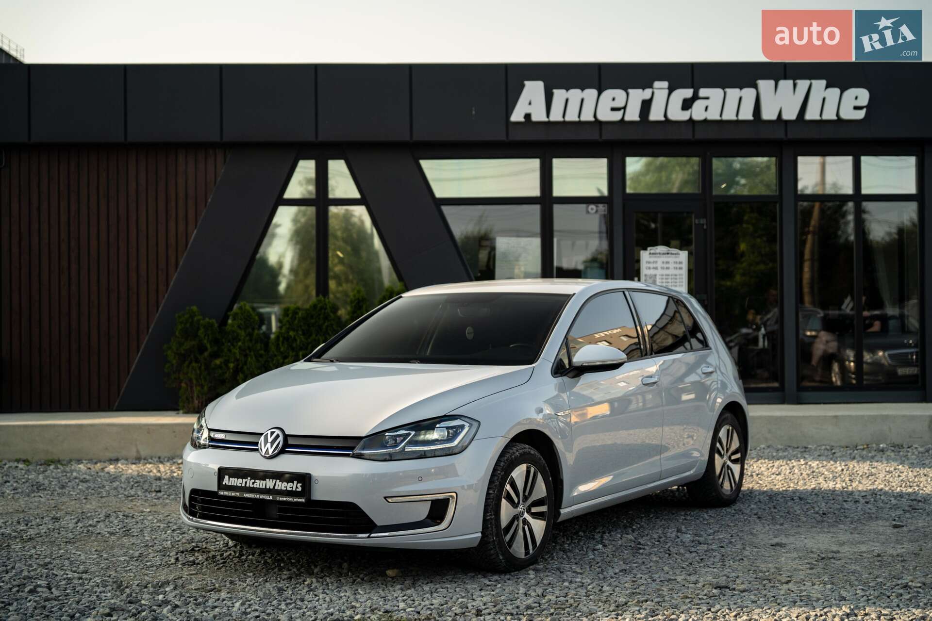 VOLKSWAGEN E-GOLF 2018