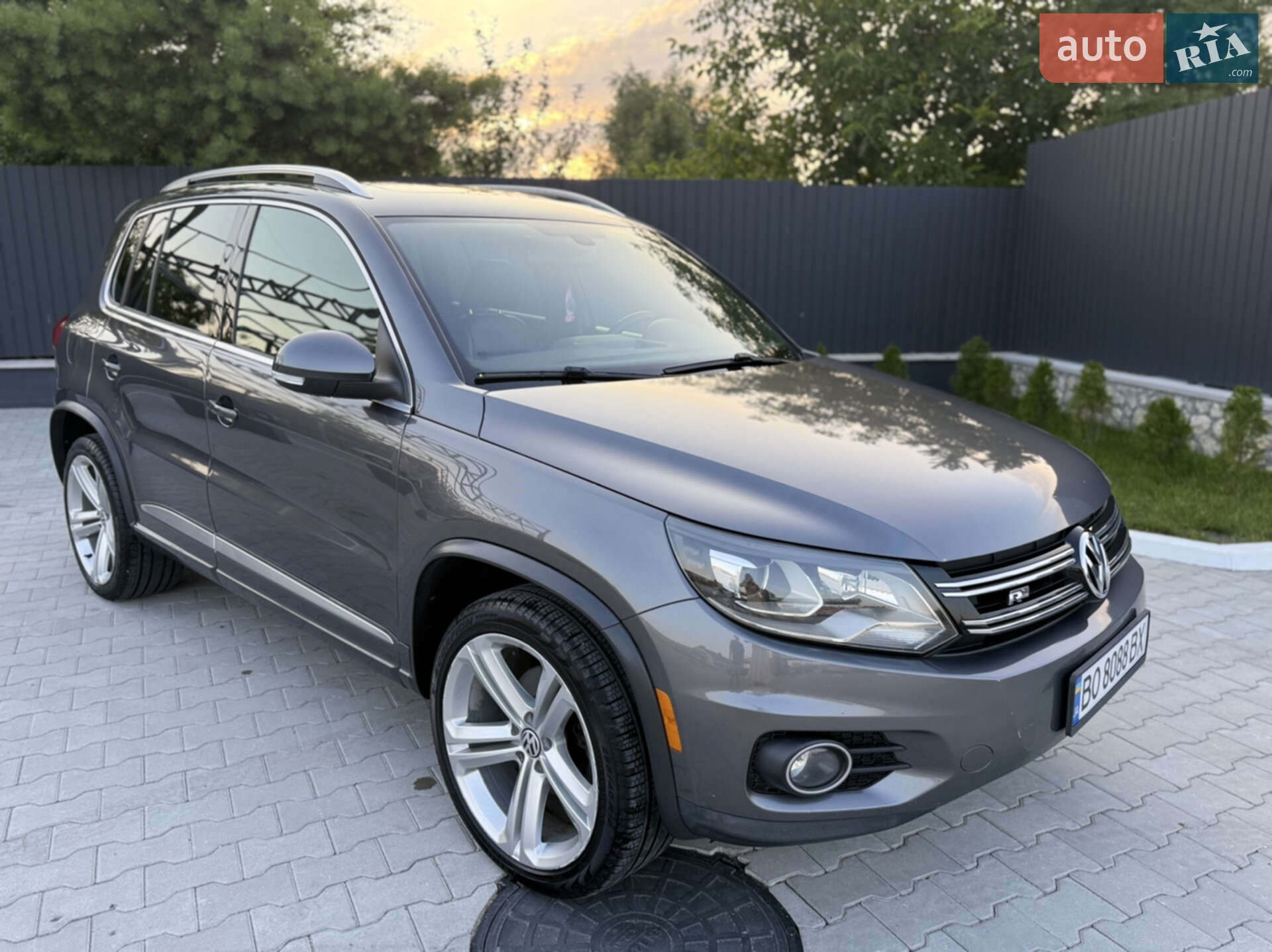 VOLKSWAGEN TIGUAN 2015