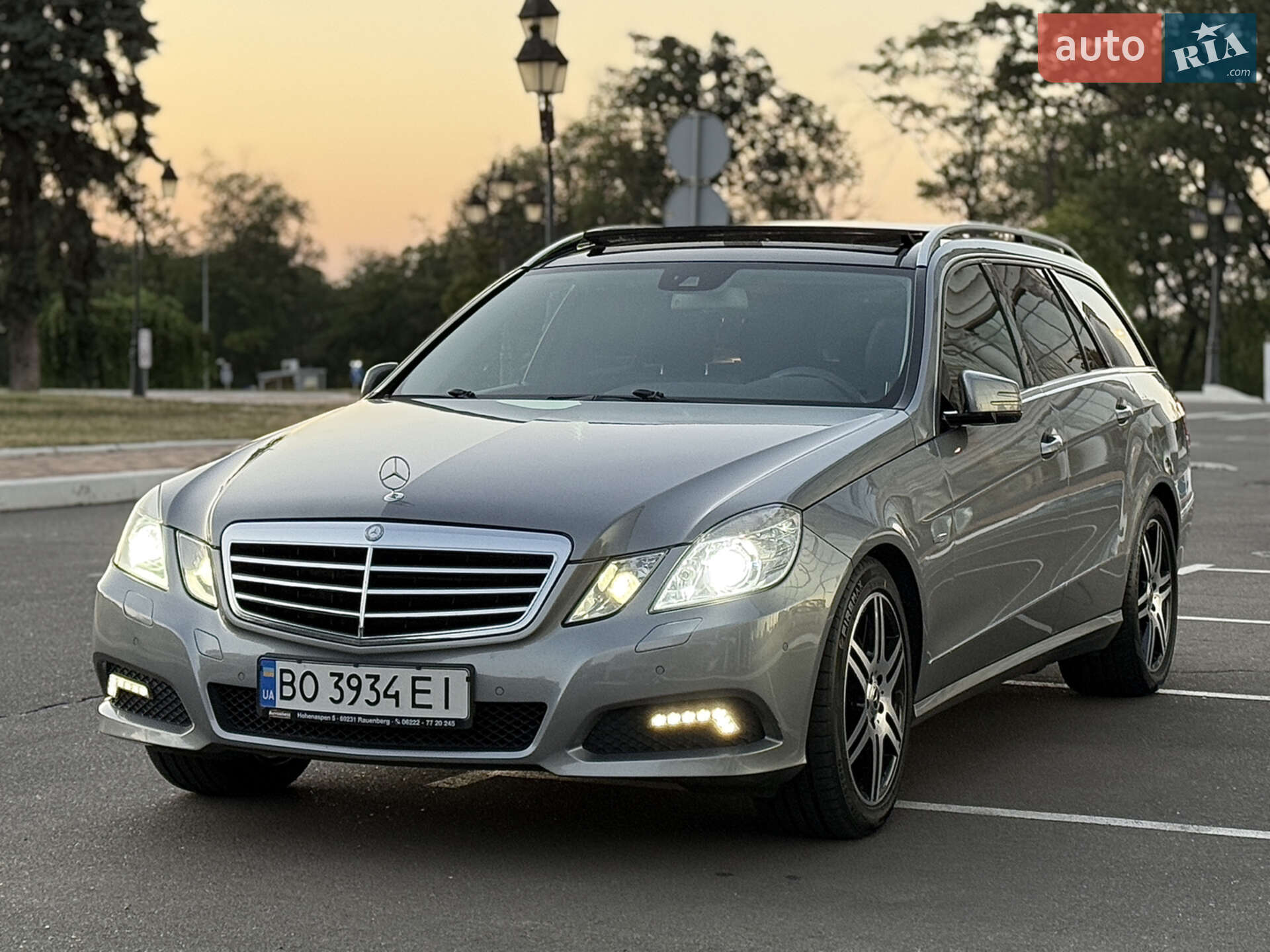 MERCEDES-BENZ E 300 2010