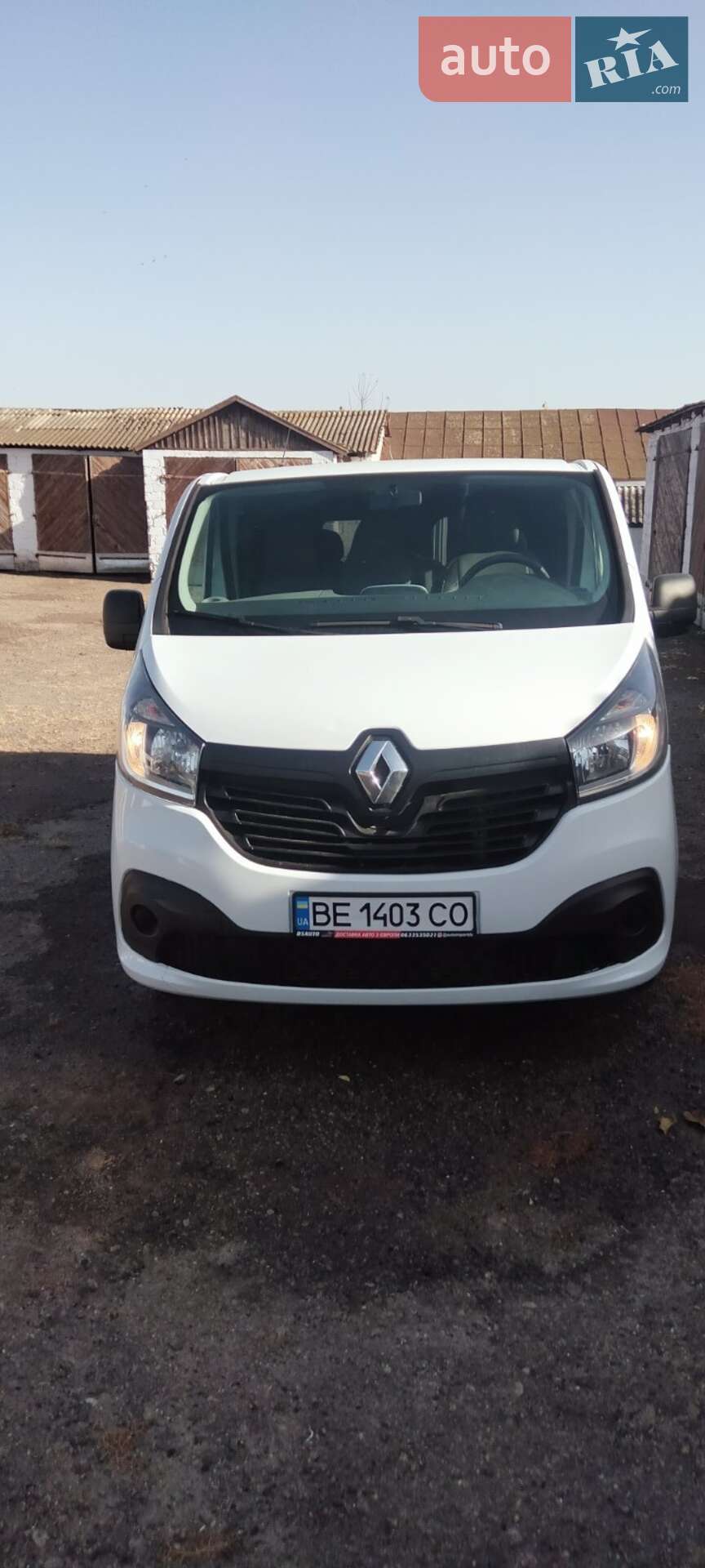 RENAULT TRAFIC 2015