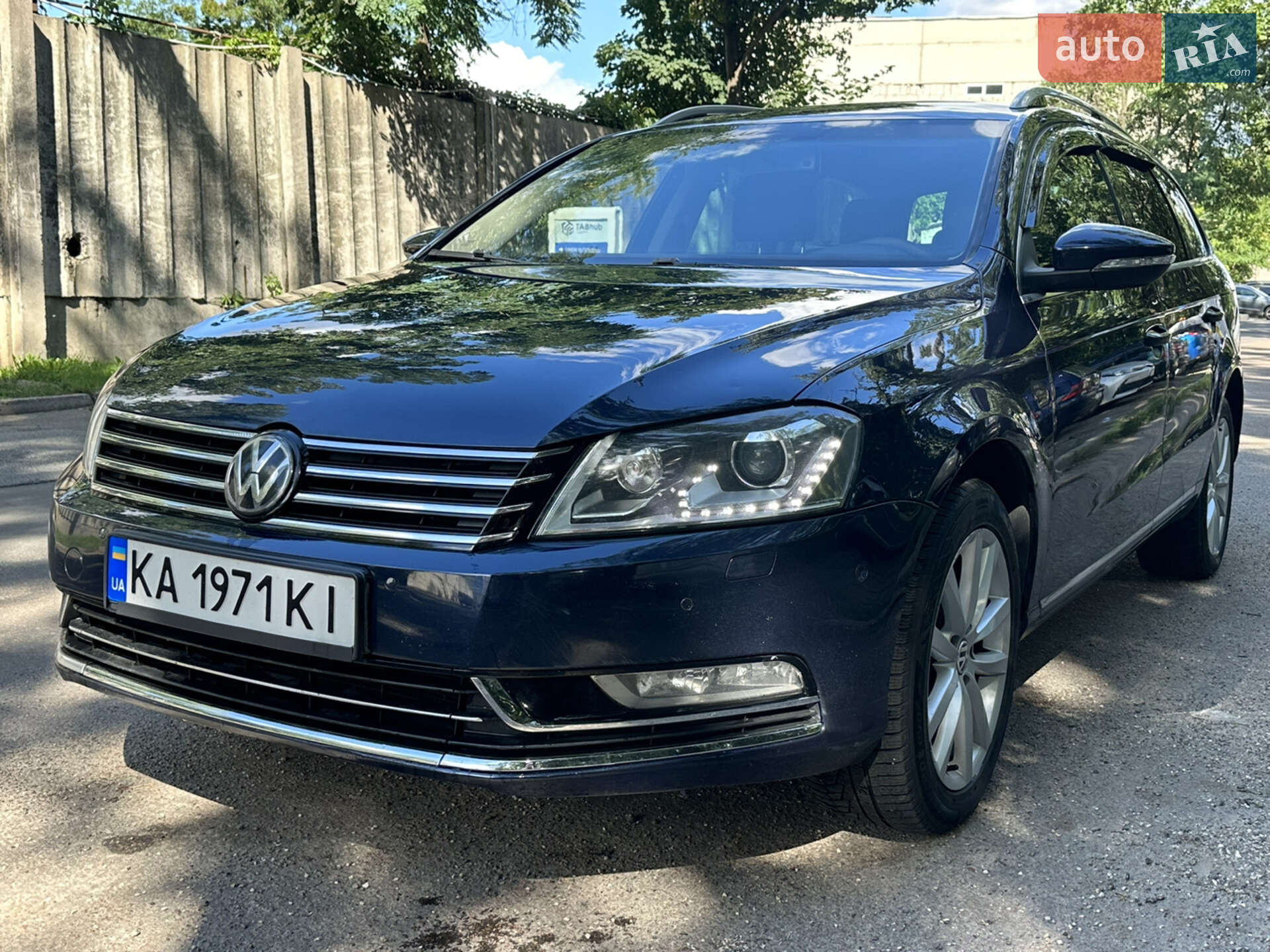 VOLKSWAGEN PASSAT 2012