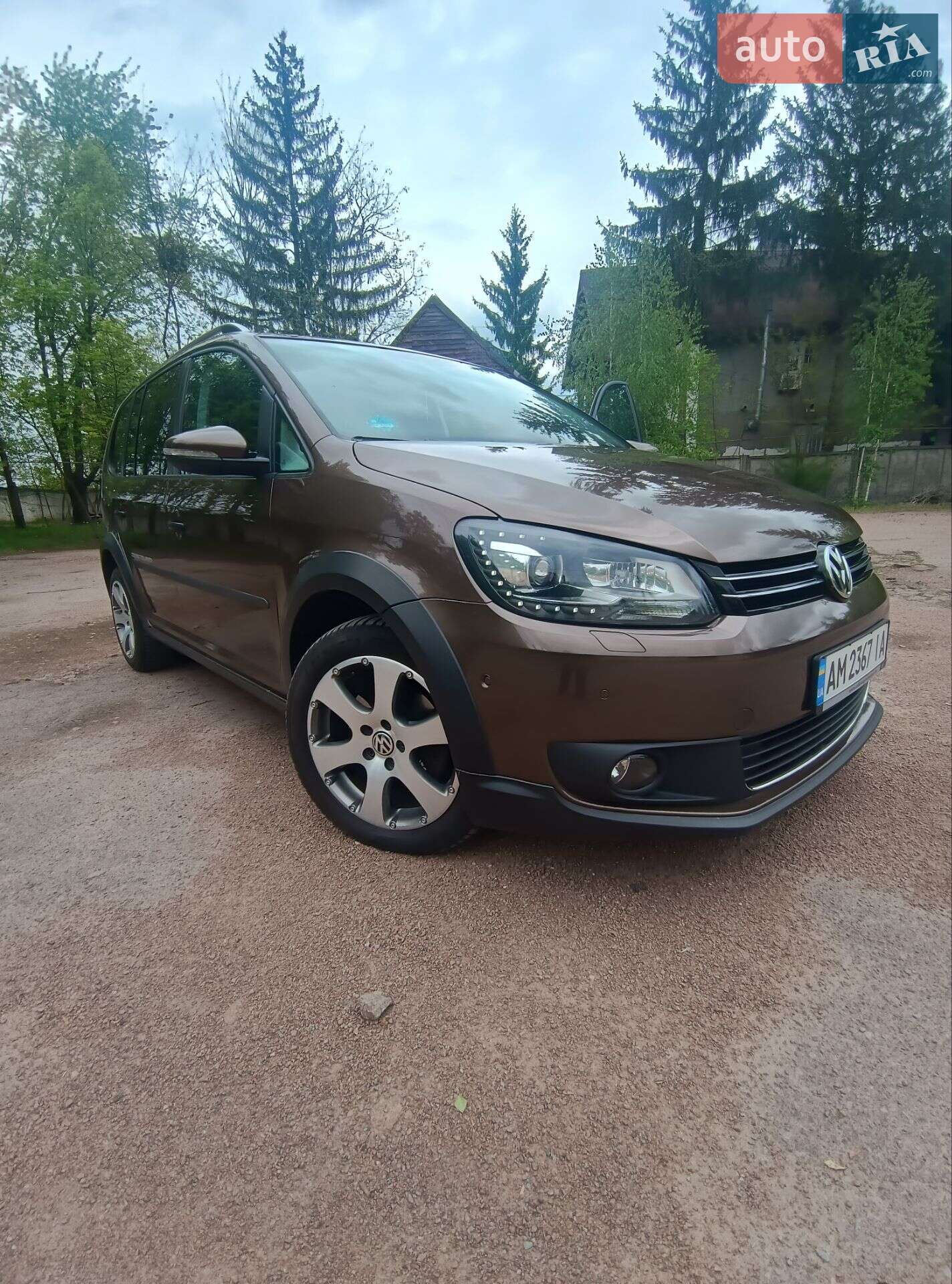 VOLKSWAGEN TOURAN 2012