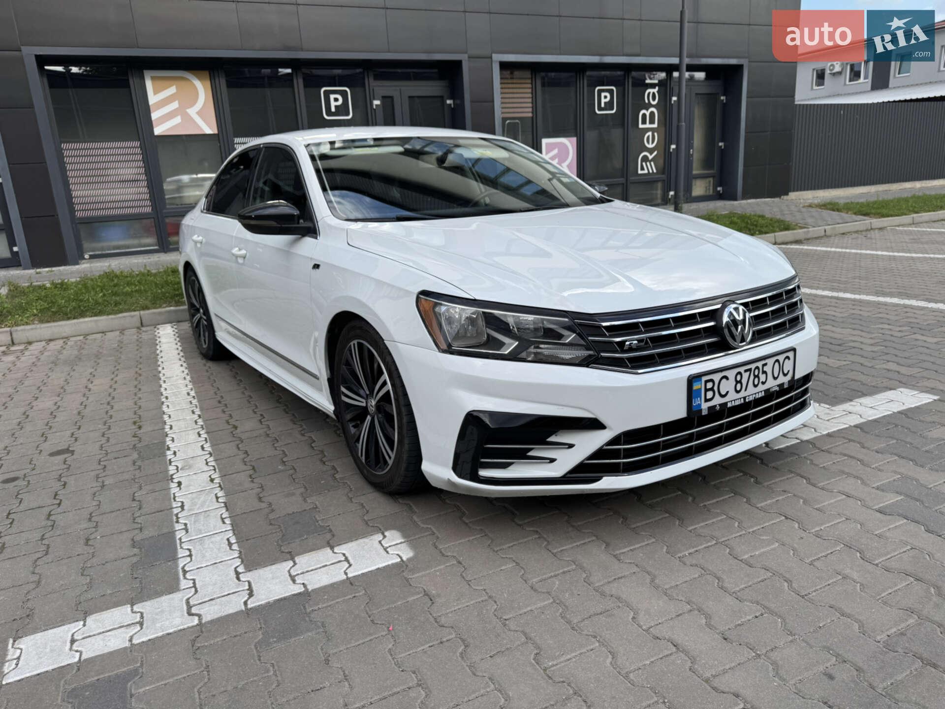VOLKSWAGEN PASSAT 2016