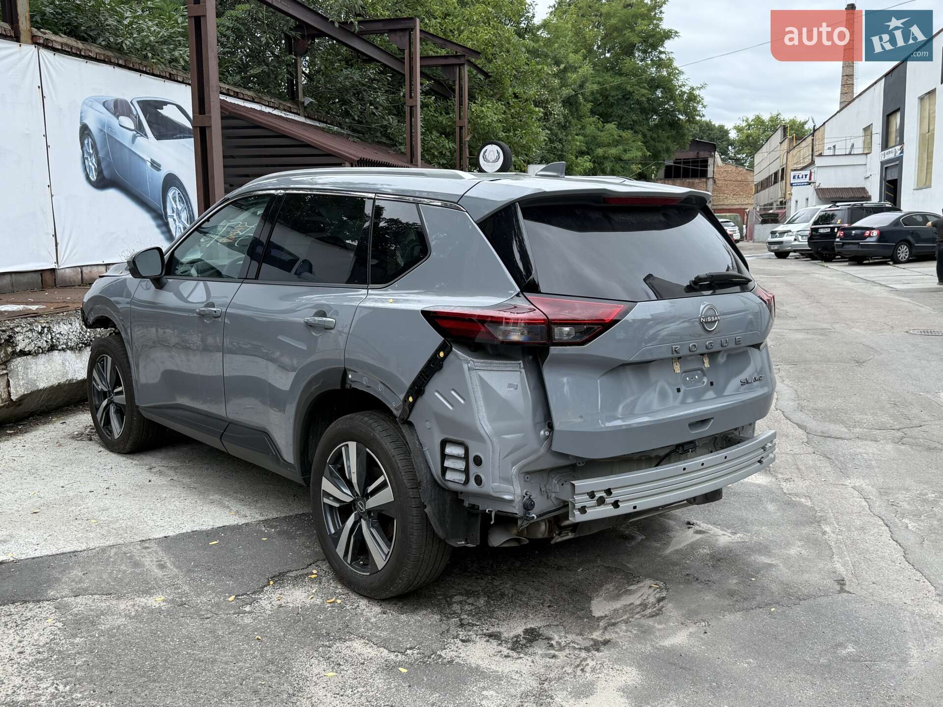 NISSAN ROGUE 2024