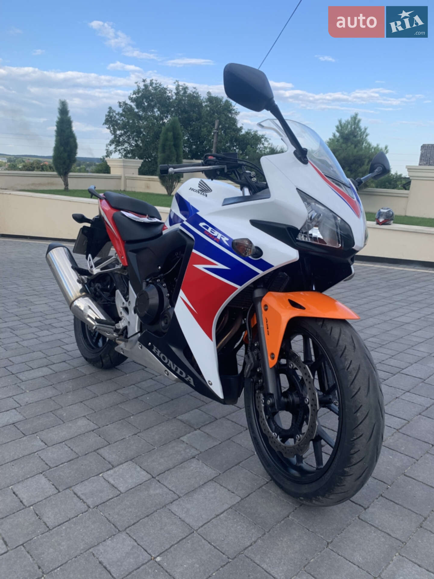 Головне фото звіту автомобіля HONDA CBR 500RA 2015
