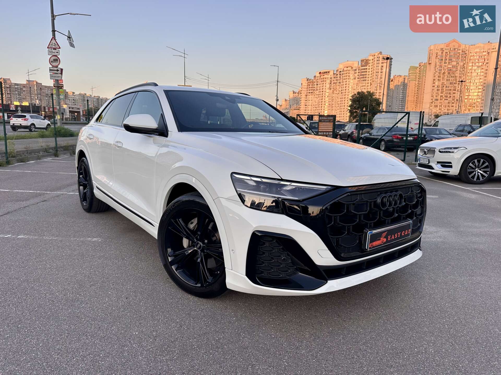 AUDI Q8 2023