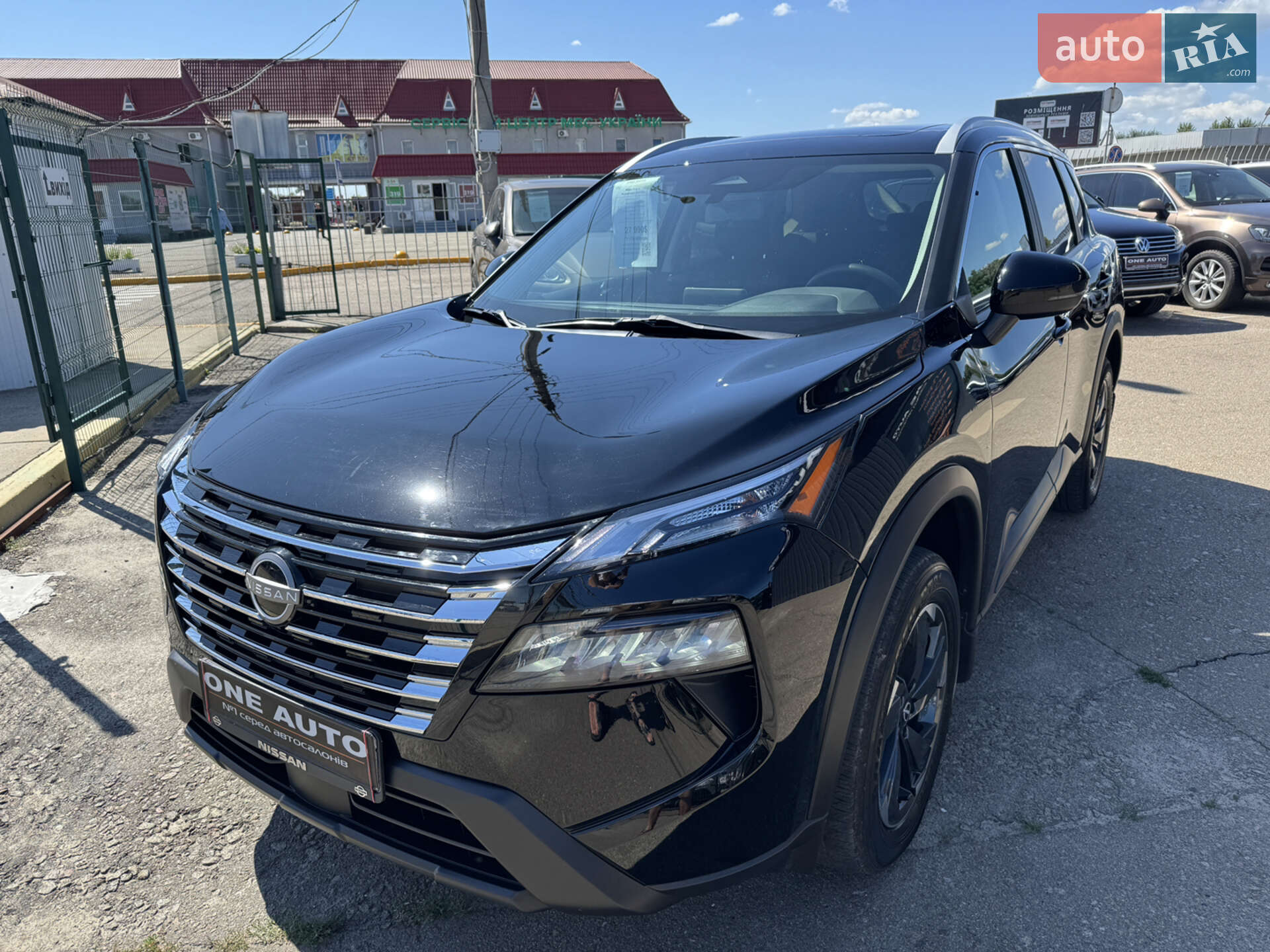 NISSAN ROGUE 2024