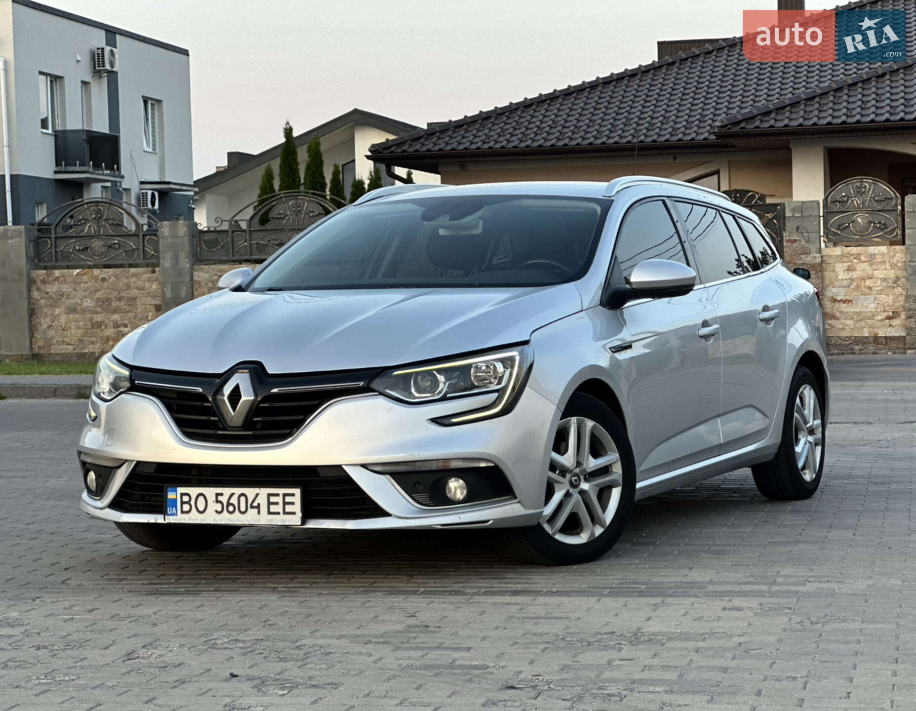 Головне фото звіту автомобіля RENAULT MEGANE 2017