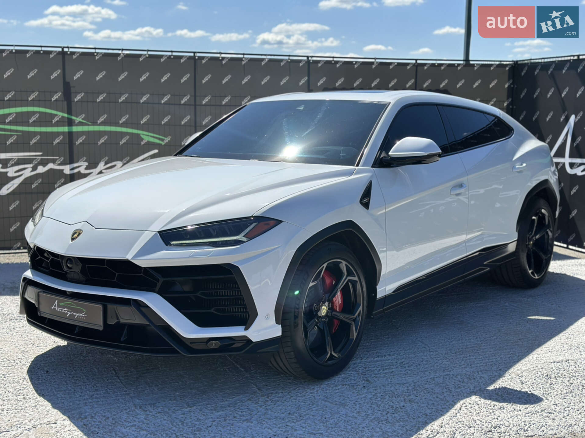 LAMBORGHINI URUS 2019