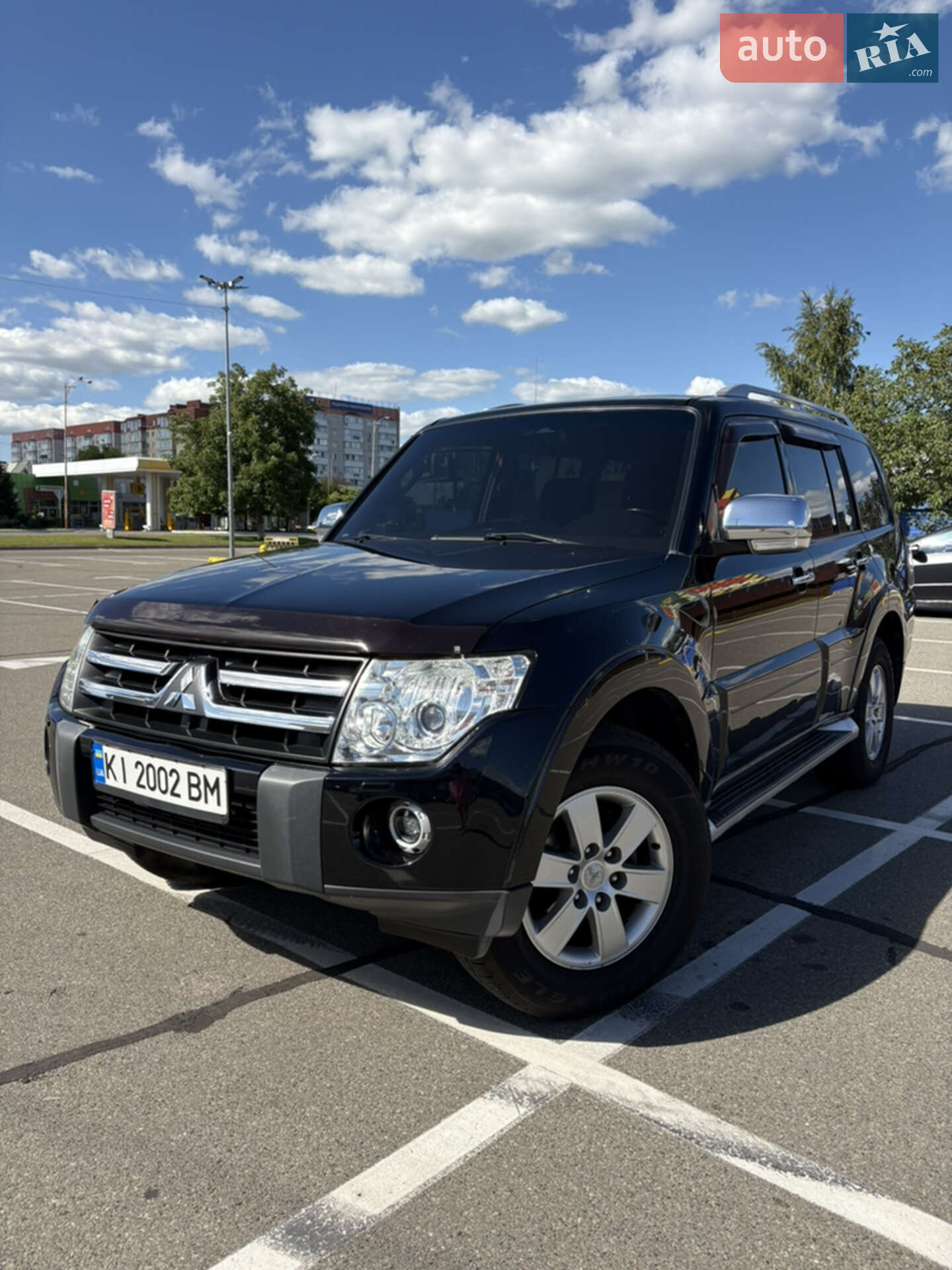 MITSUBISHI PAJERO