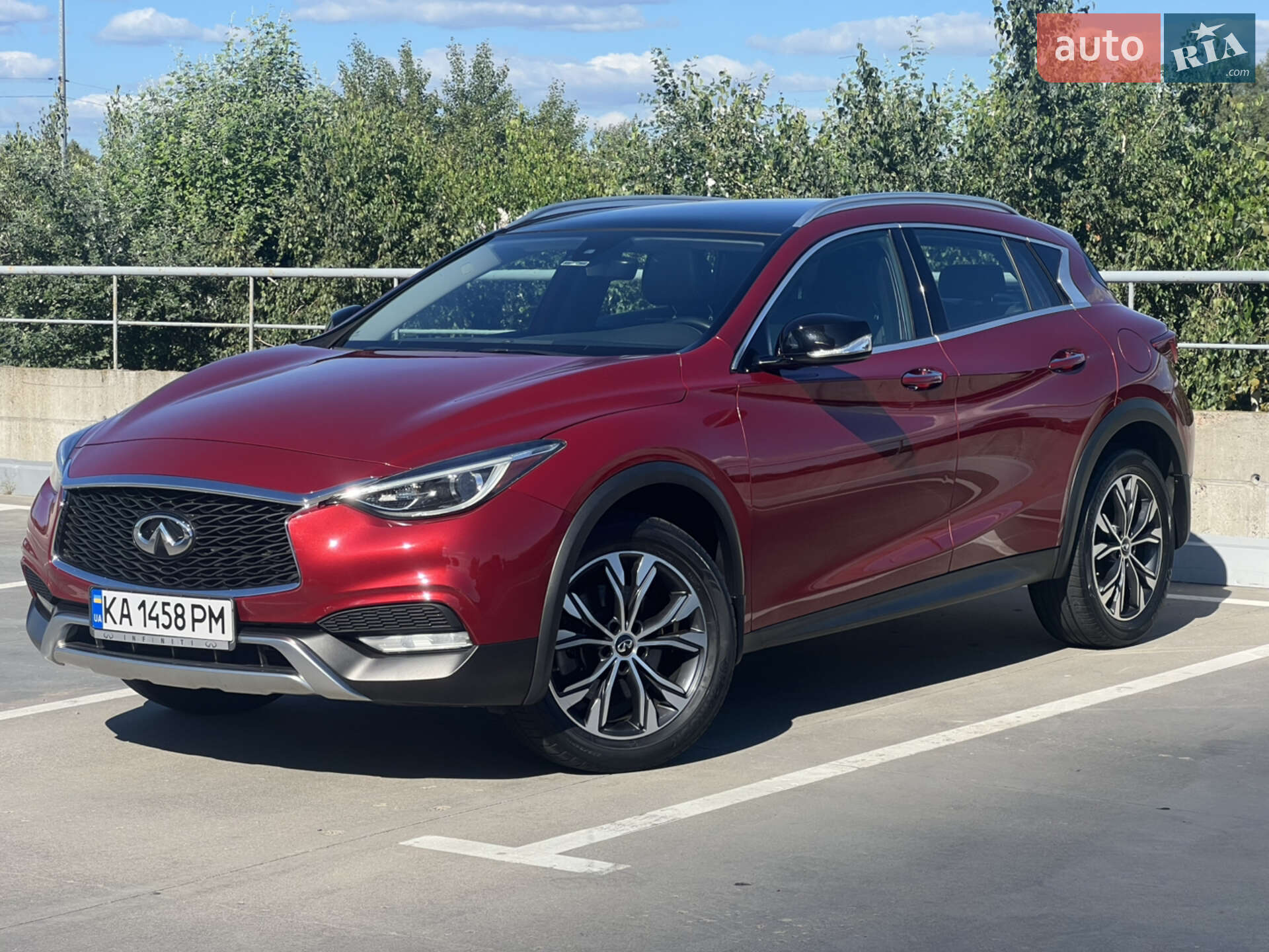 INFINITI QX30 2017