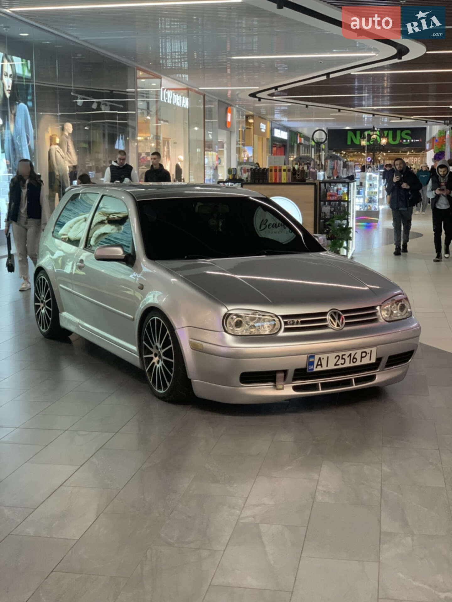 VOLKSWAGEN GOLF 2002