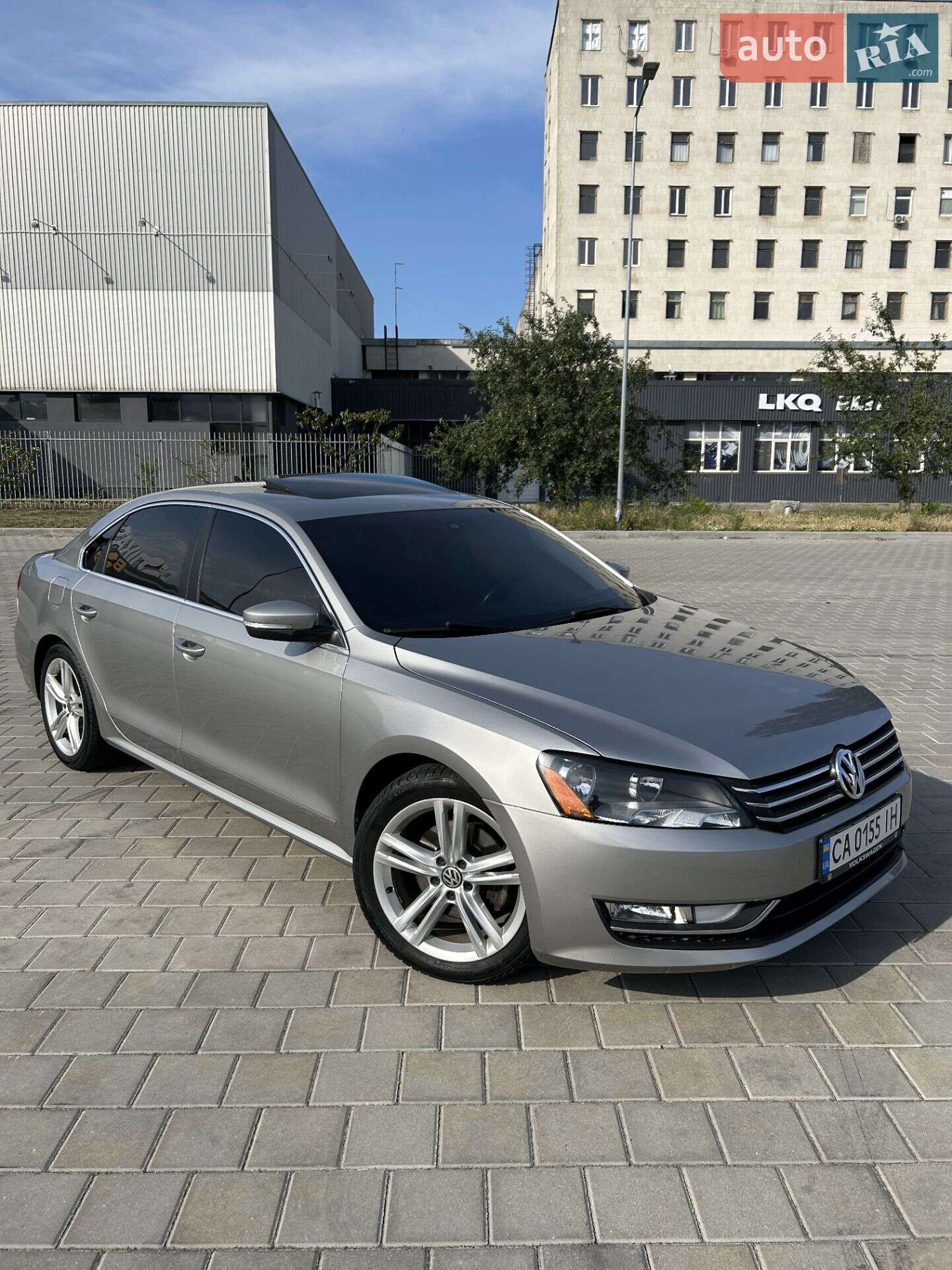 VOLKSWAGEN PASSAT 2012