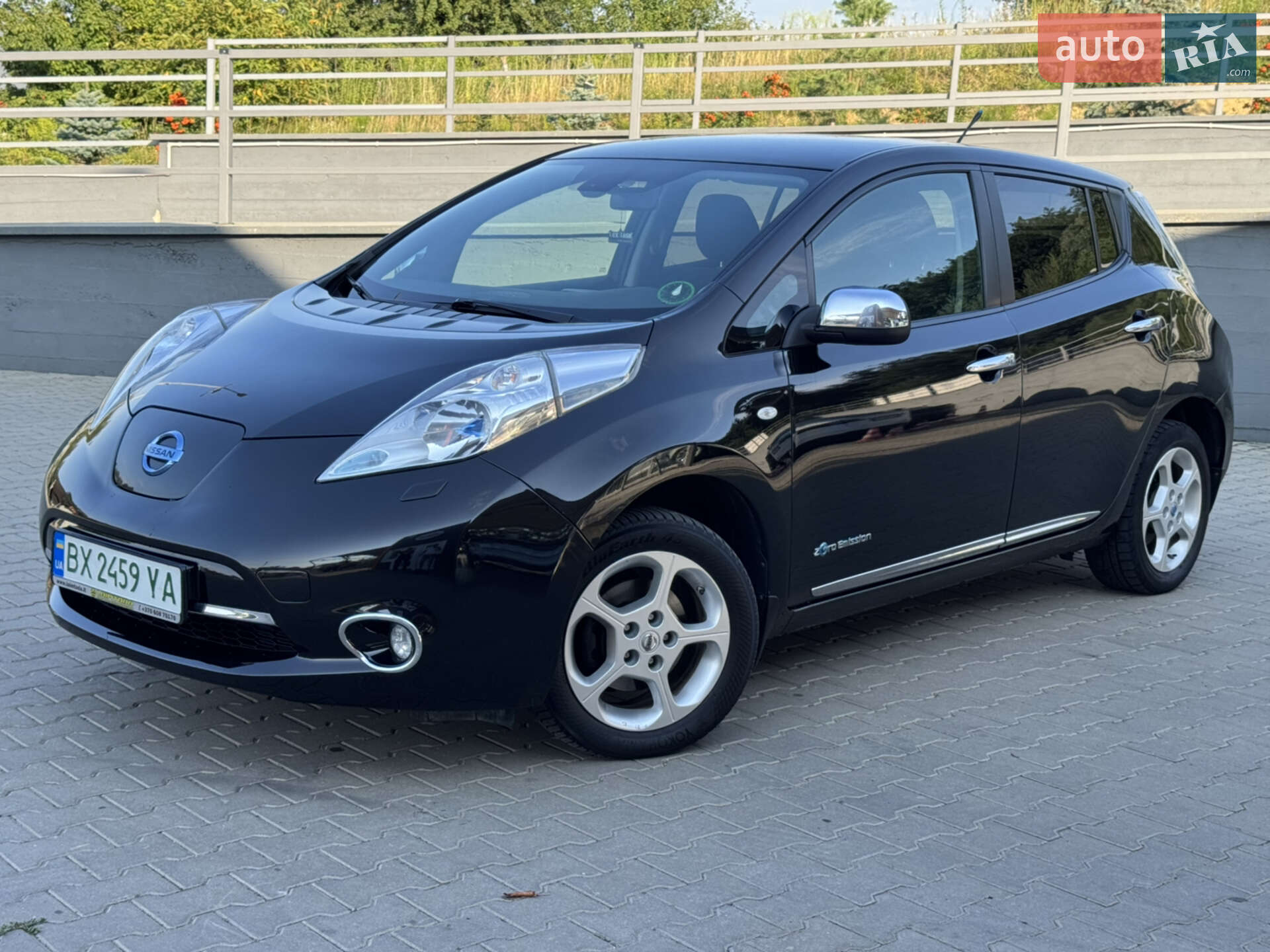 Головне фото звіту автомобіля NISSAN LEAF 2013