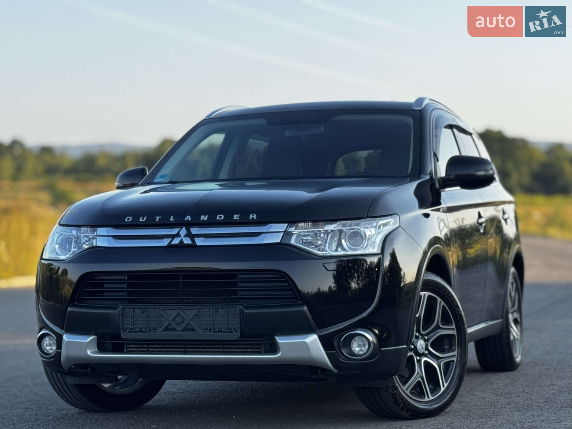 Головне фото звіту автомобіля MITSUBISHI OUTLANDER 2014