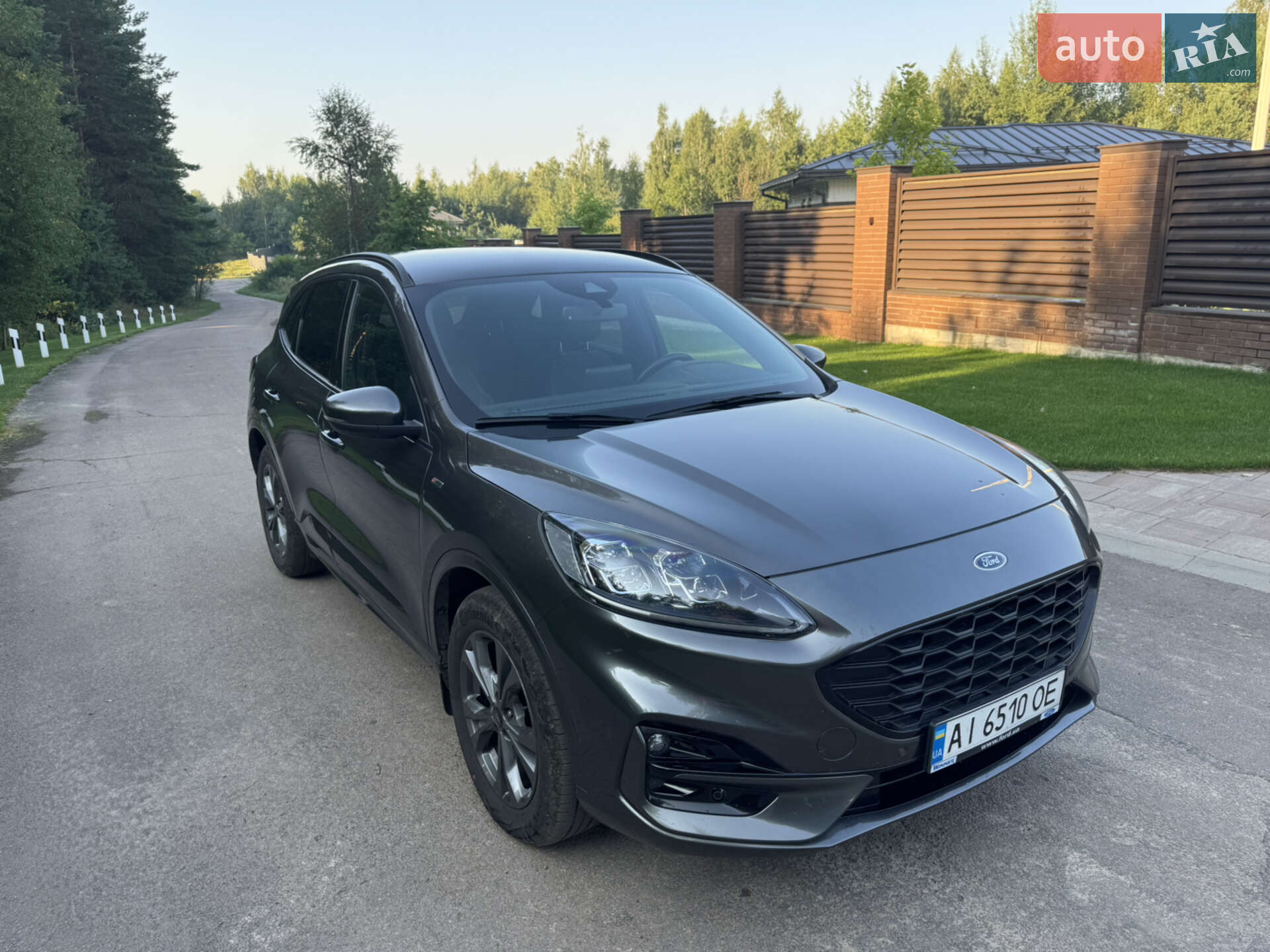 Головне фото звіту автомобіля FORD KUGA 2021