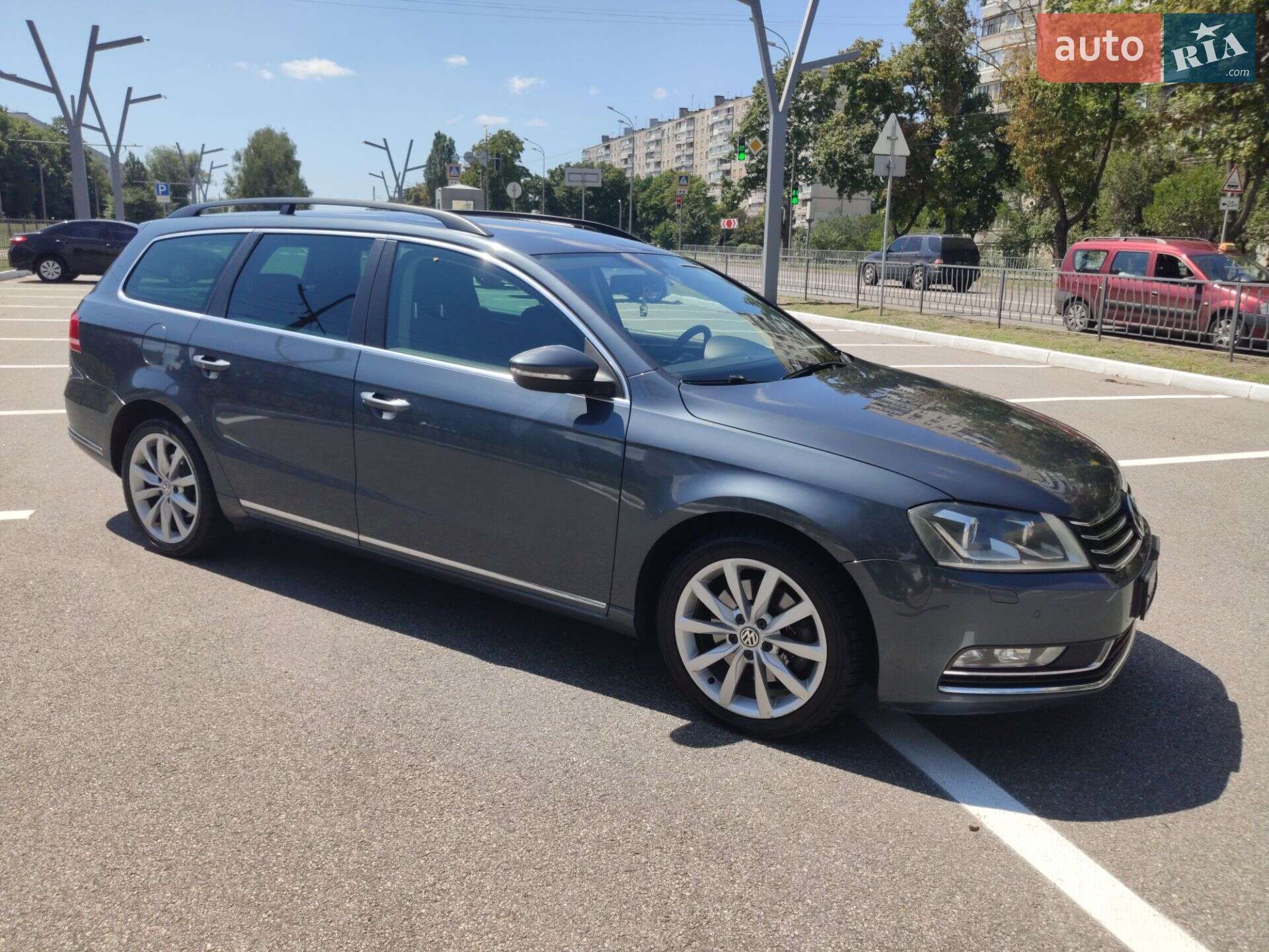 VOLKSWAGEN PASSAT 2011