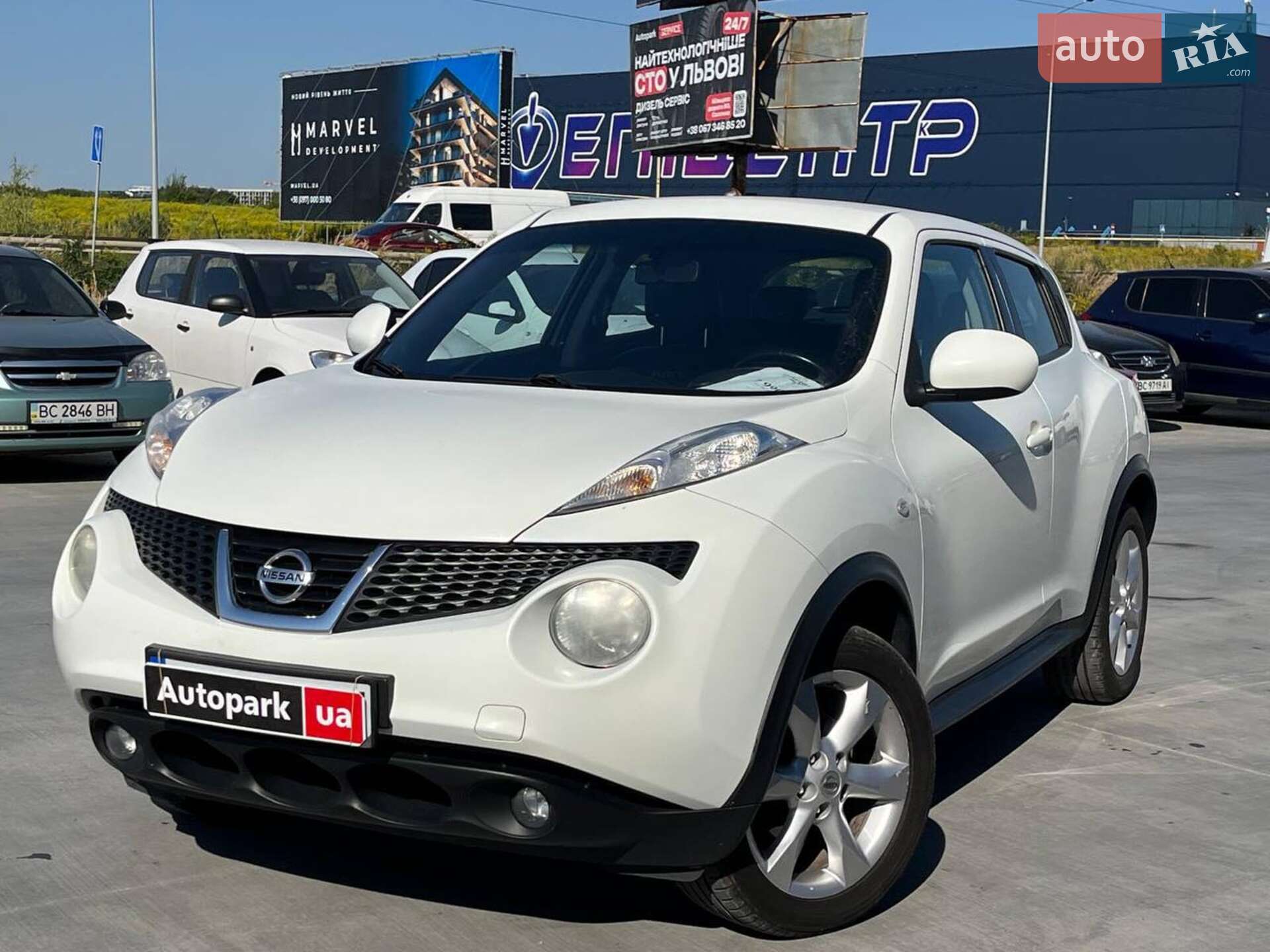 Головне фото звіту автомобіля NISSAN JUKE 2011