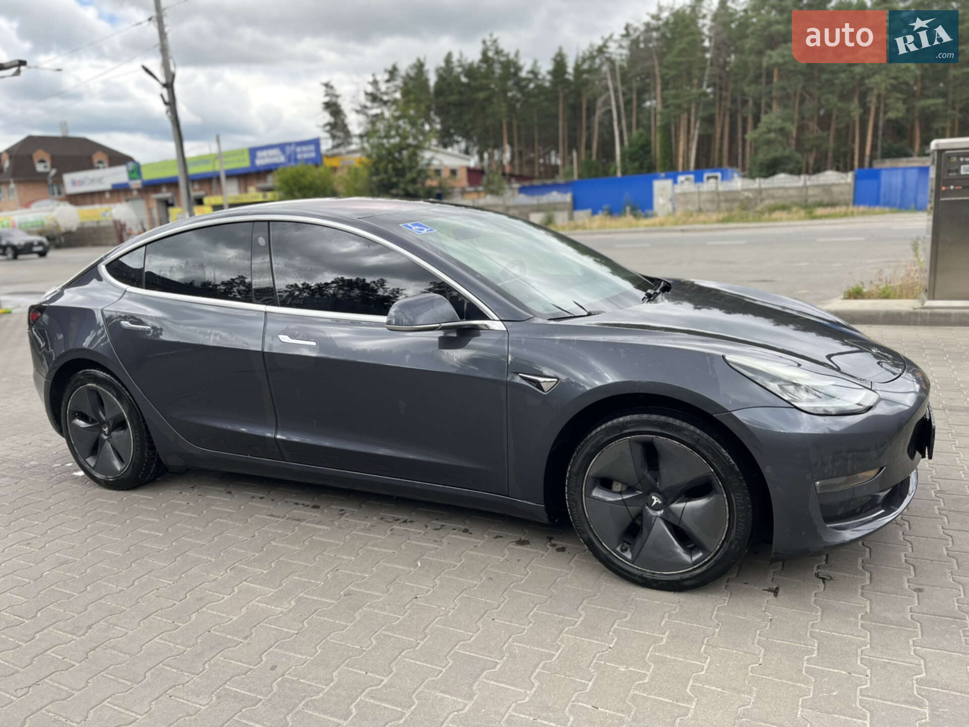 Головне фото звіту автомобіля TESLA MODEL 3 2018