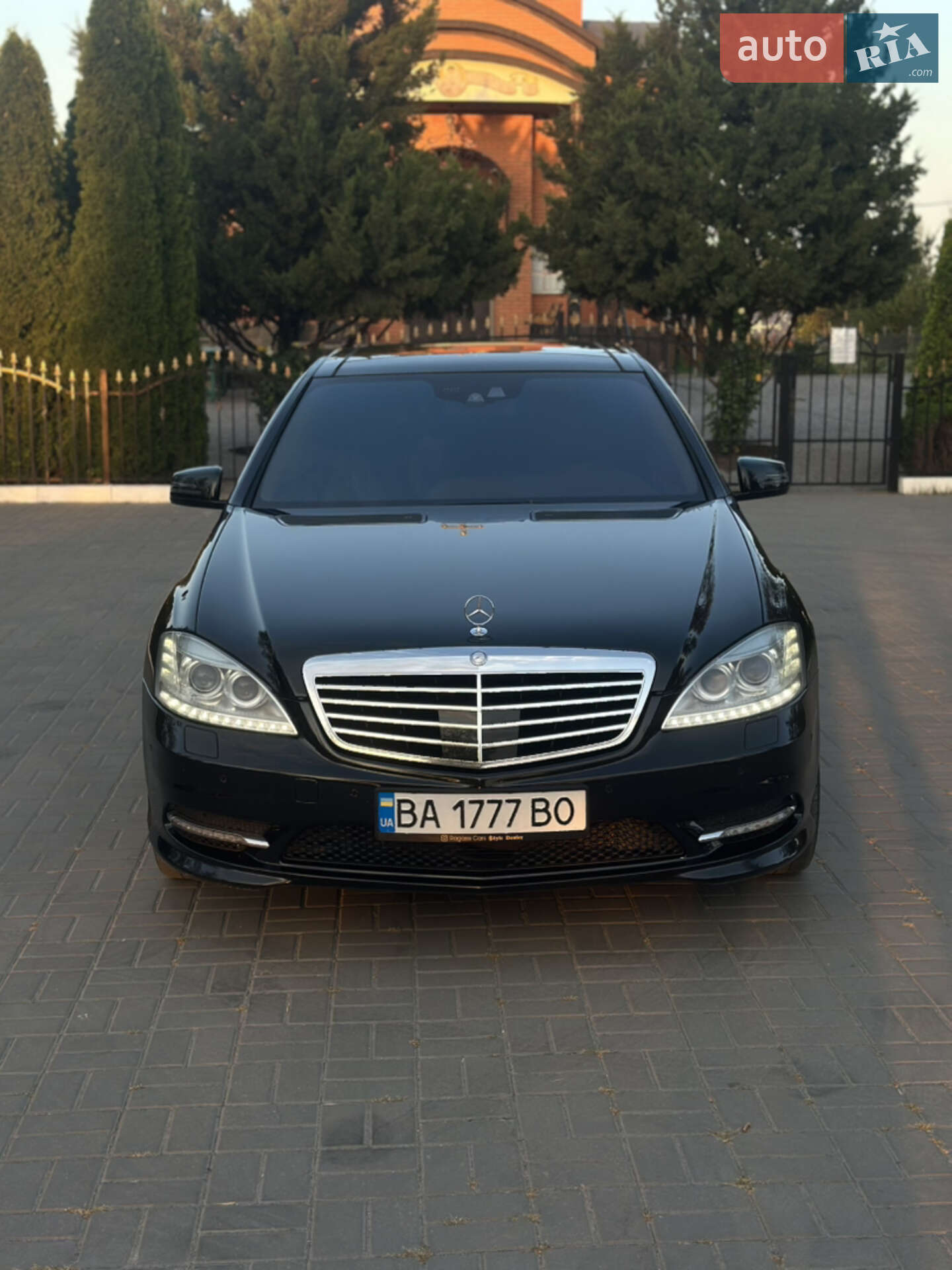 MERCEDES-BENZ S 500 2011