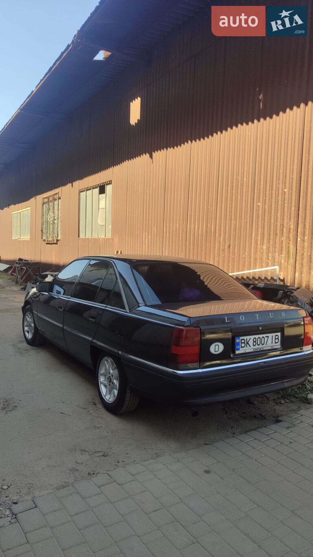 Головне фото звіту автомобіля OPEL OMEGA 1992