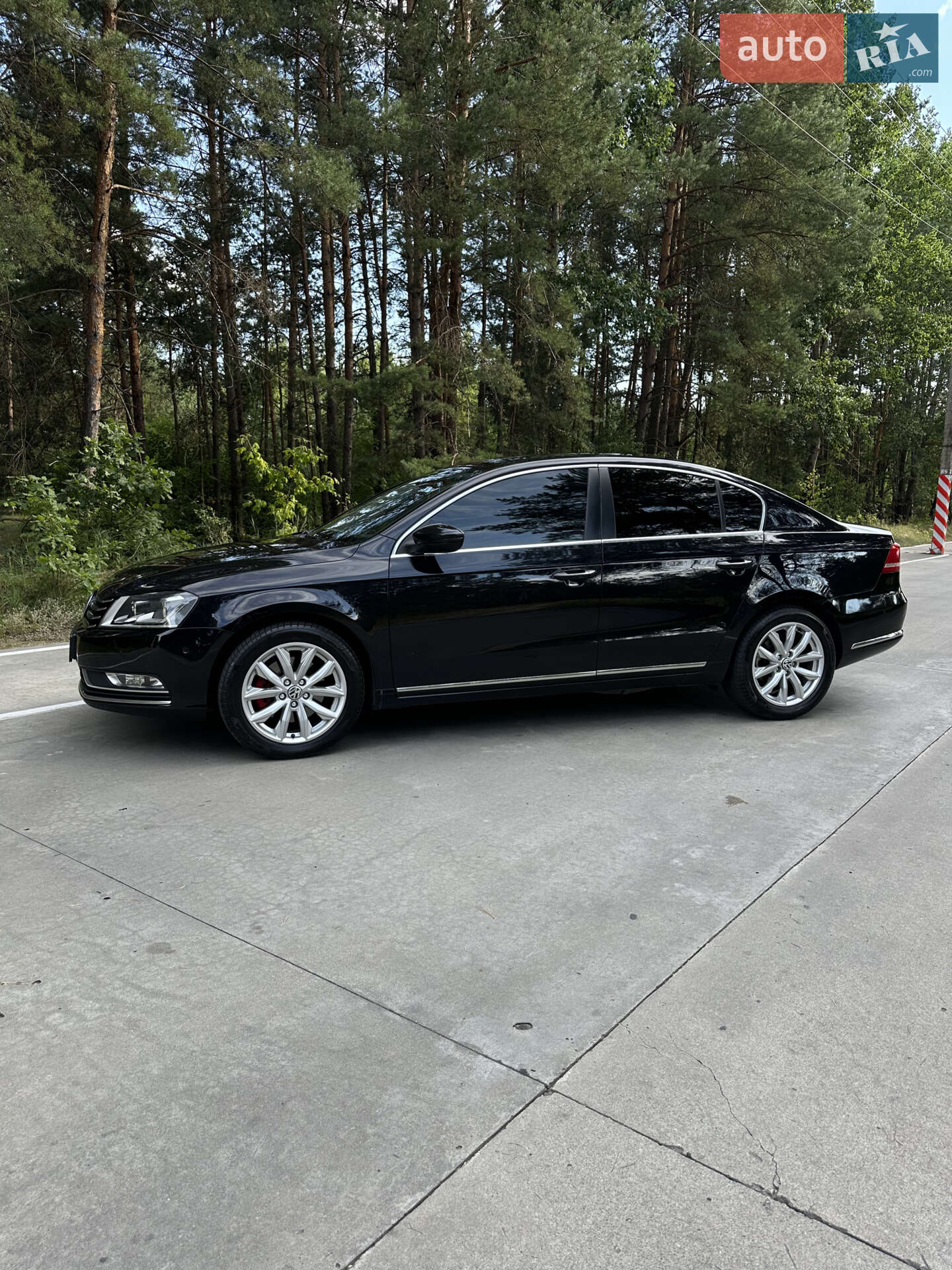 VOLKSWAGEN PASSAT 2011