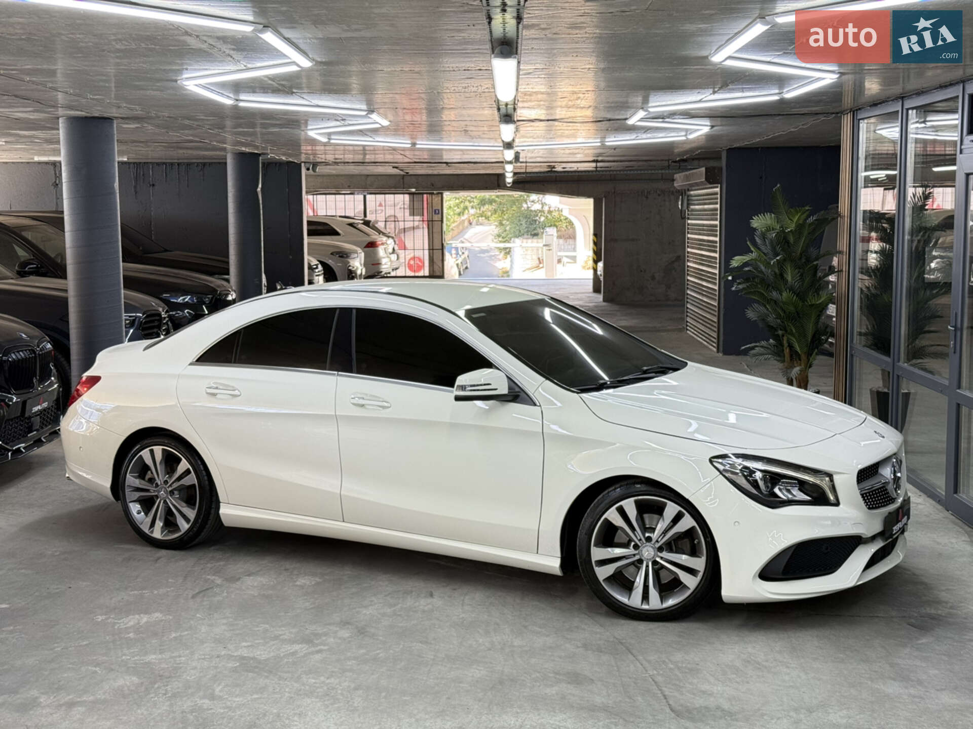 MERCEDES-BENZ CLA 250 2016