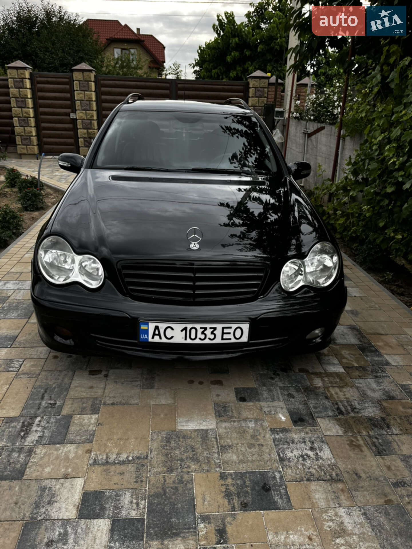 MERCEDES-BENZ C 220 2005
