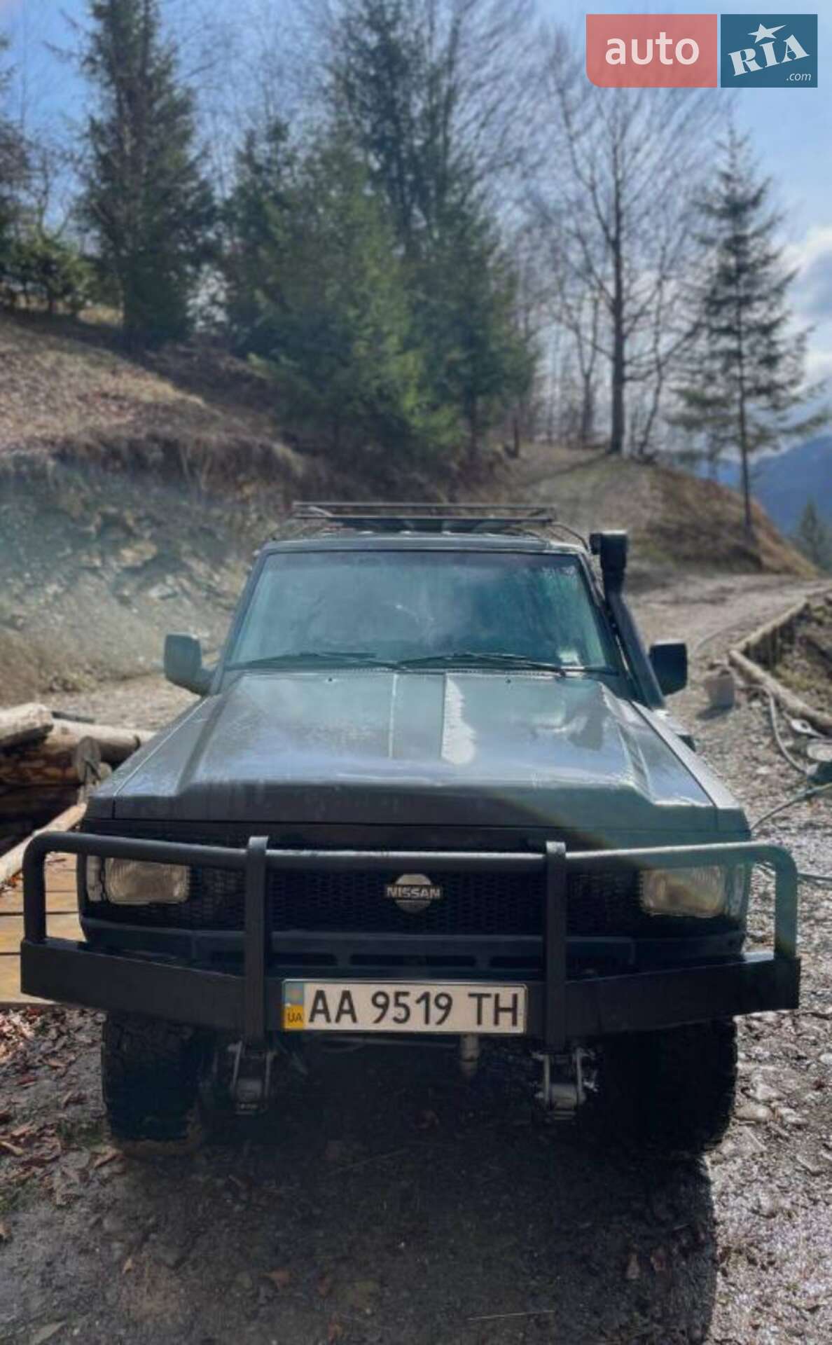 Головне фото звіту автомобіля NISSAN PATROL 1993