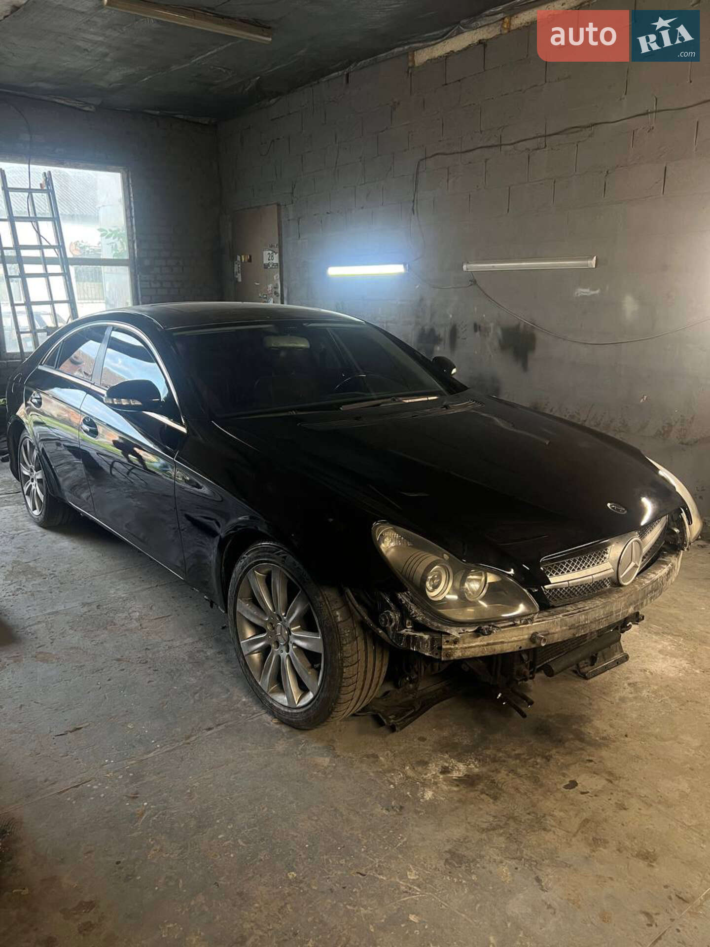 MERCEDES-BENZ CLS 500 2005