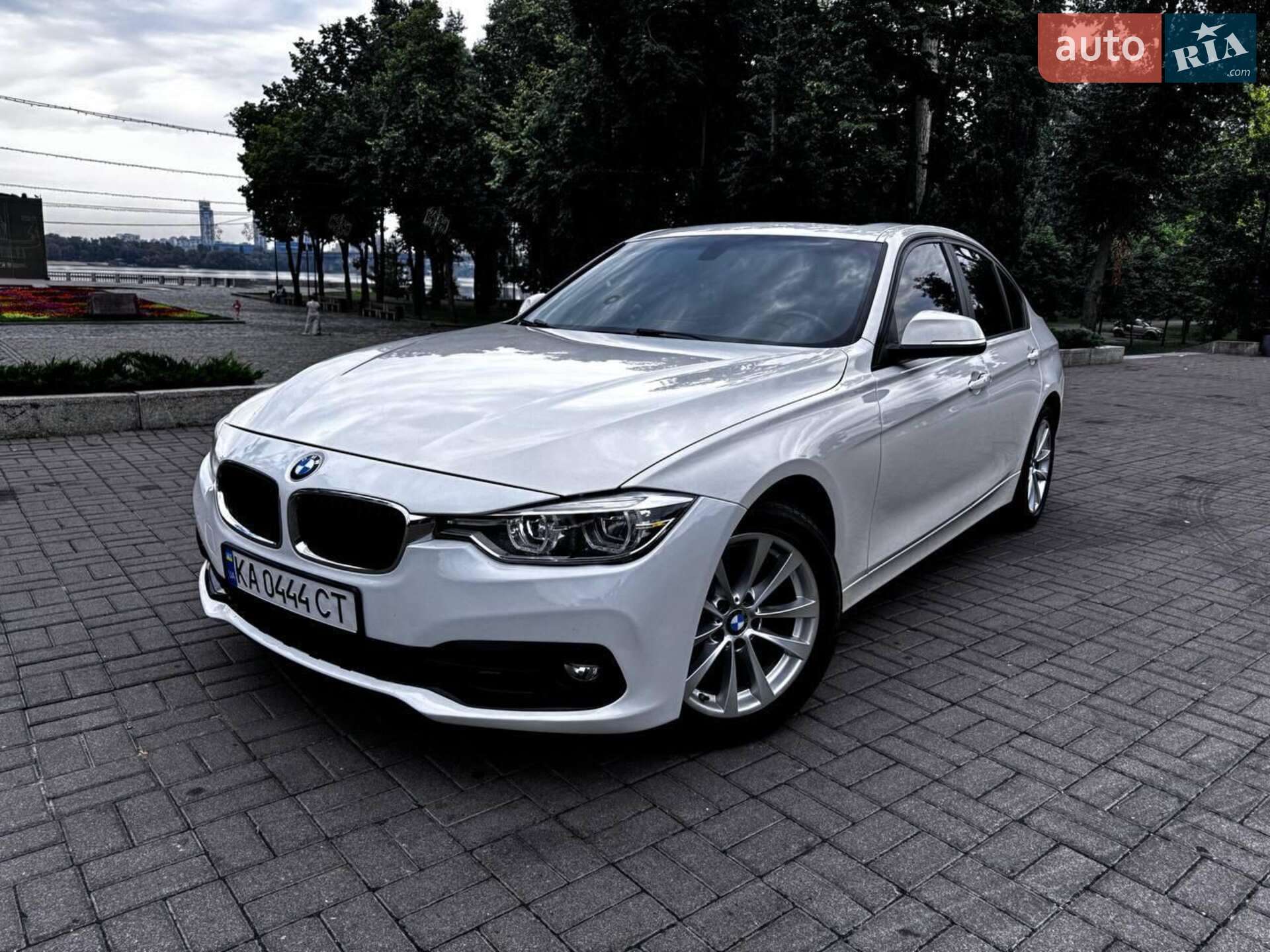 BMW 320I