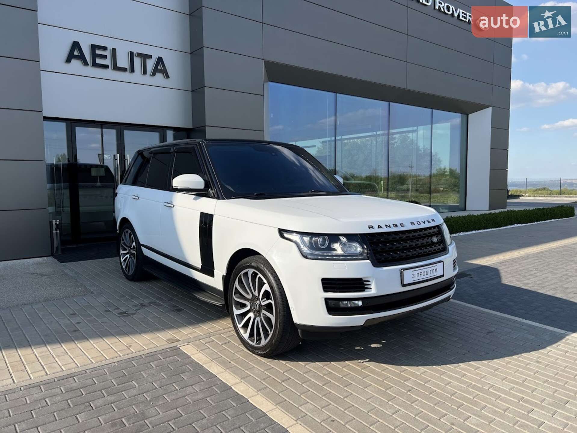 Головне фото звіту автомобіля LAND ROVER RANGE ROVER 2013