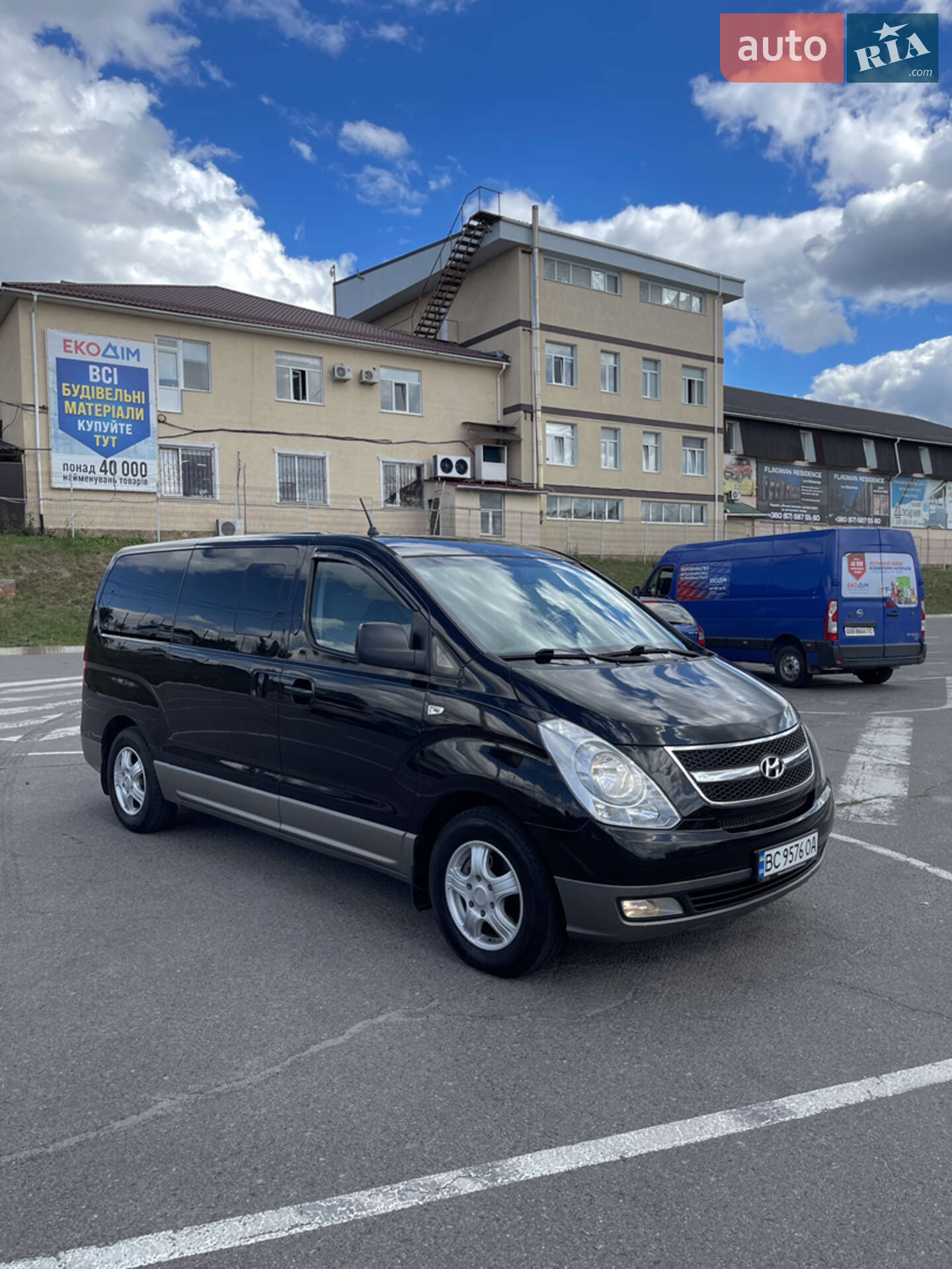 HYUNDAI H-1 2010
