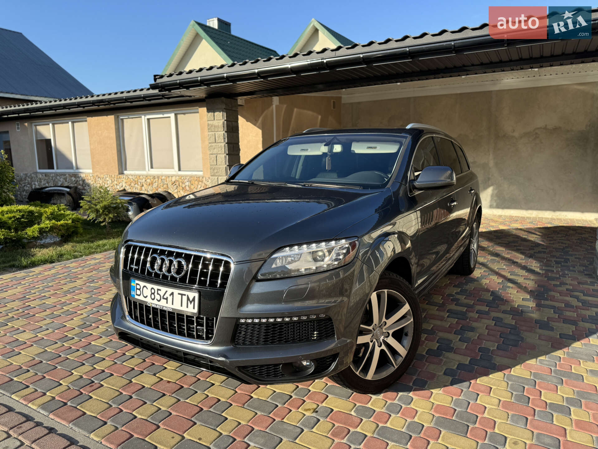Головне фото звіту автомобіля AUDI Q7 2014
