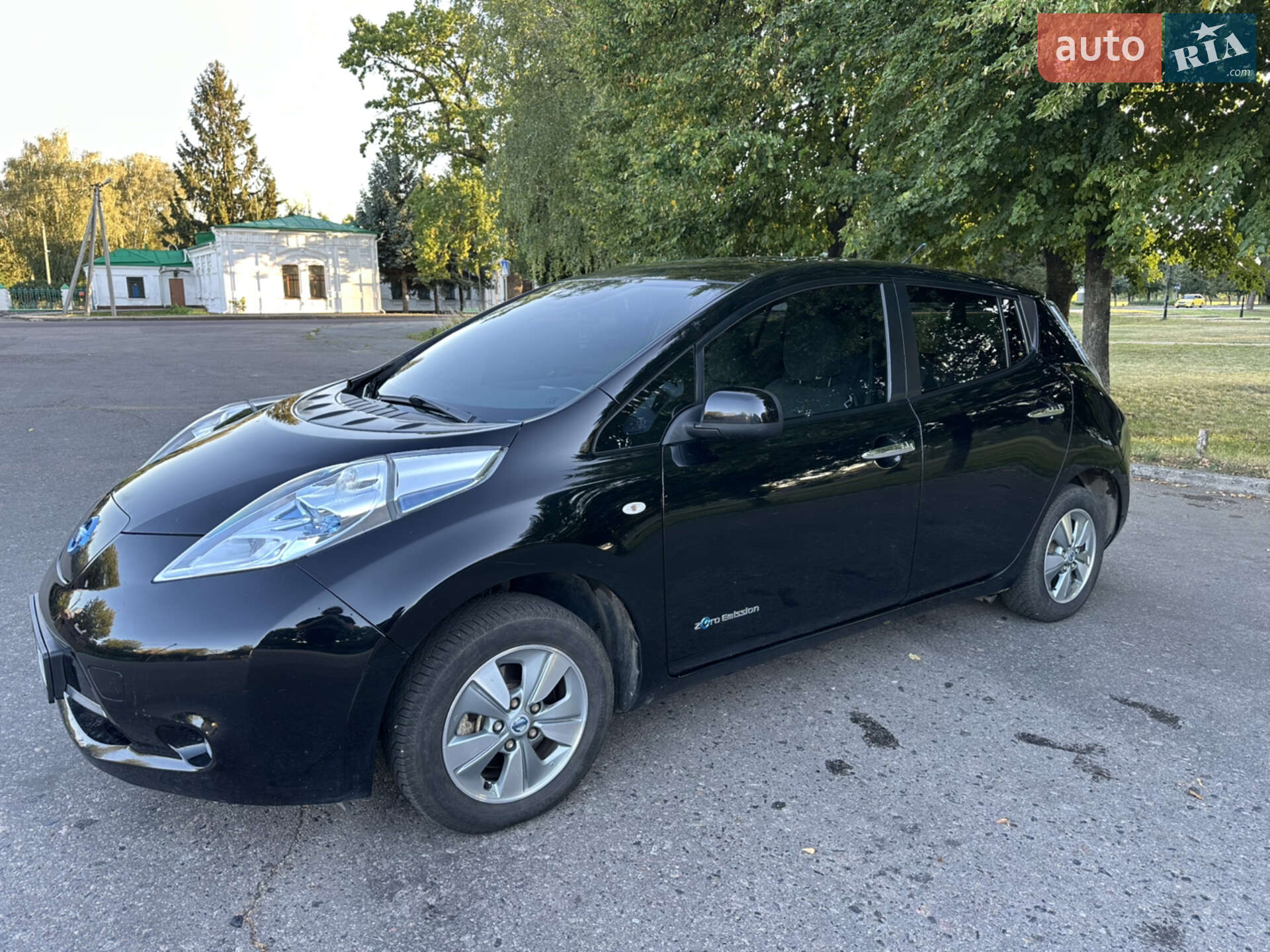 Головне фото звіту автомобіля NISSAN LEAF 2012