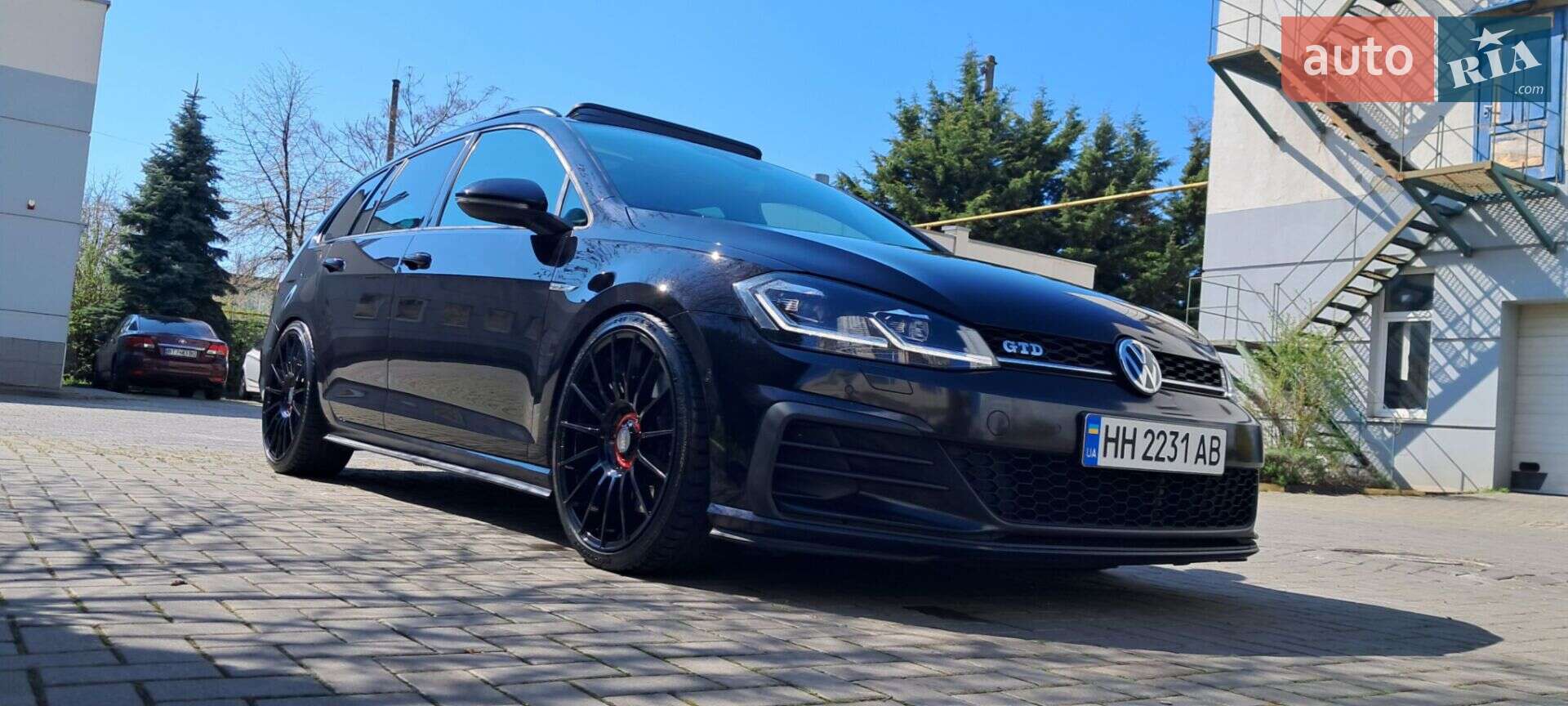 VOLKSWAGEN GOLF 2017