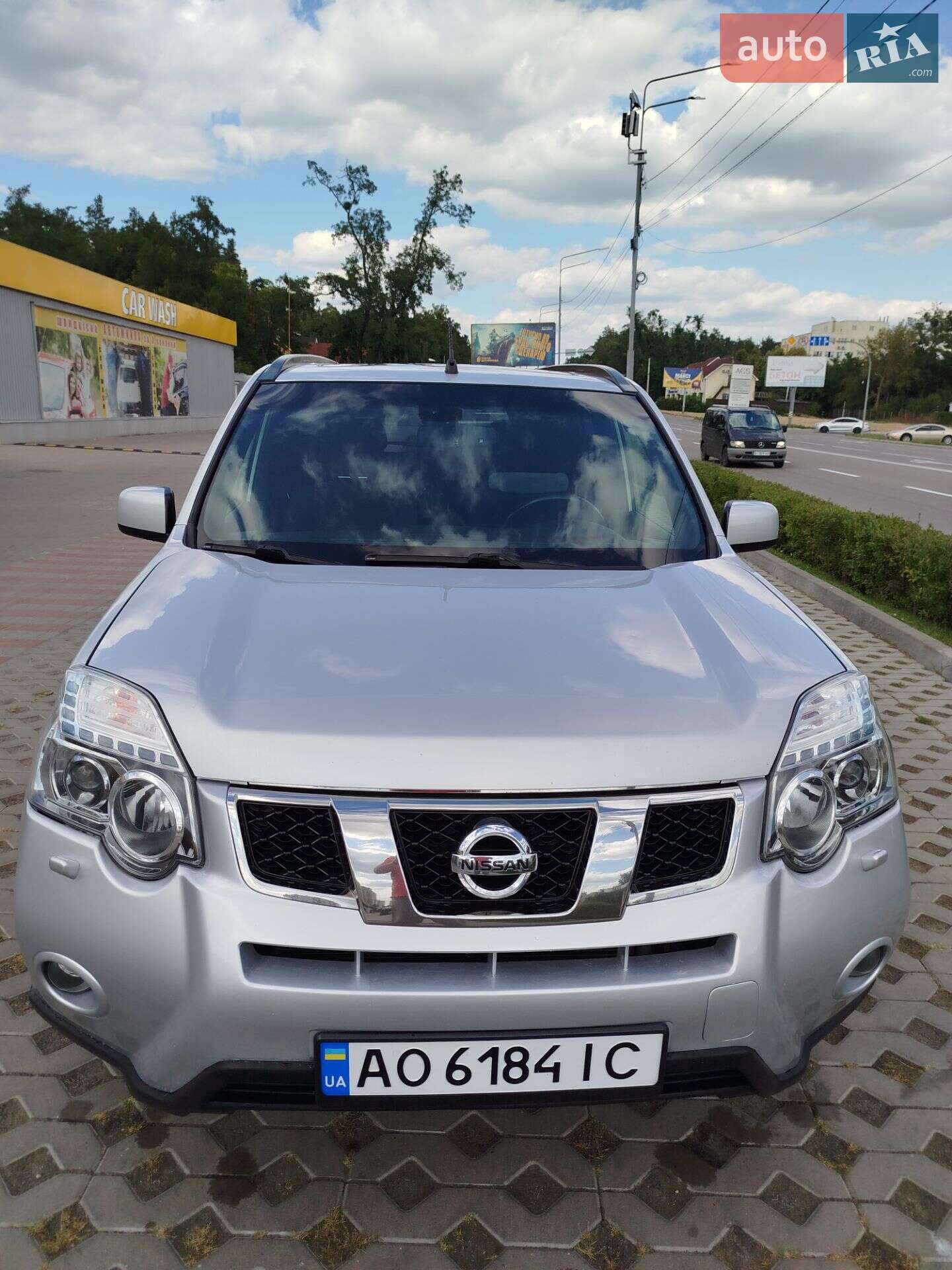 Головне фото звіту автомобіля NISSAN X-TRAIL 2012