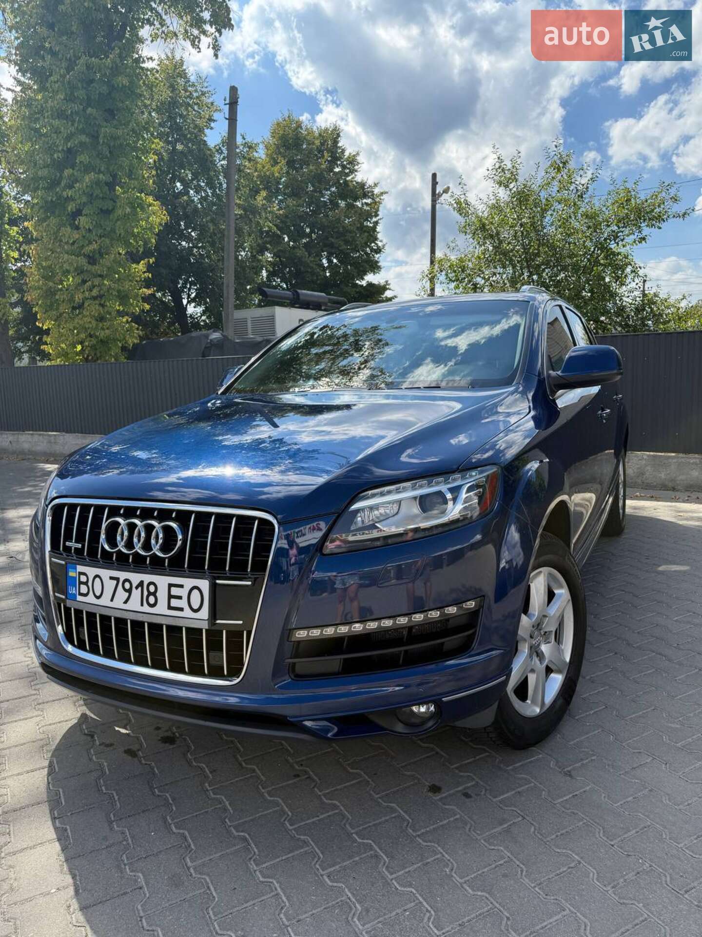 Головне фото звіту автомобіля AUDI Q7 2015