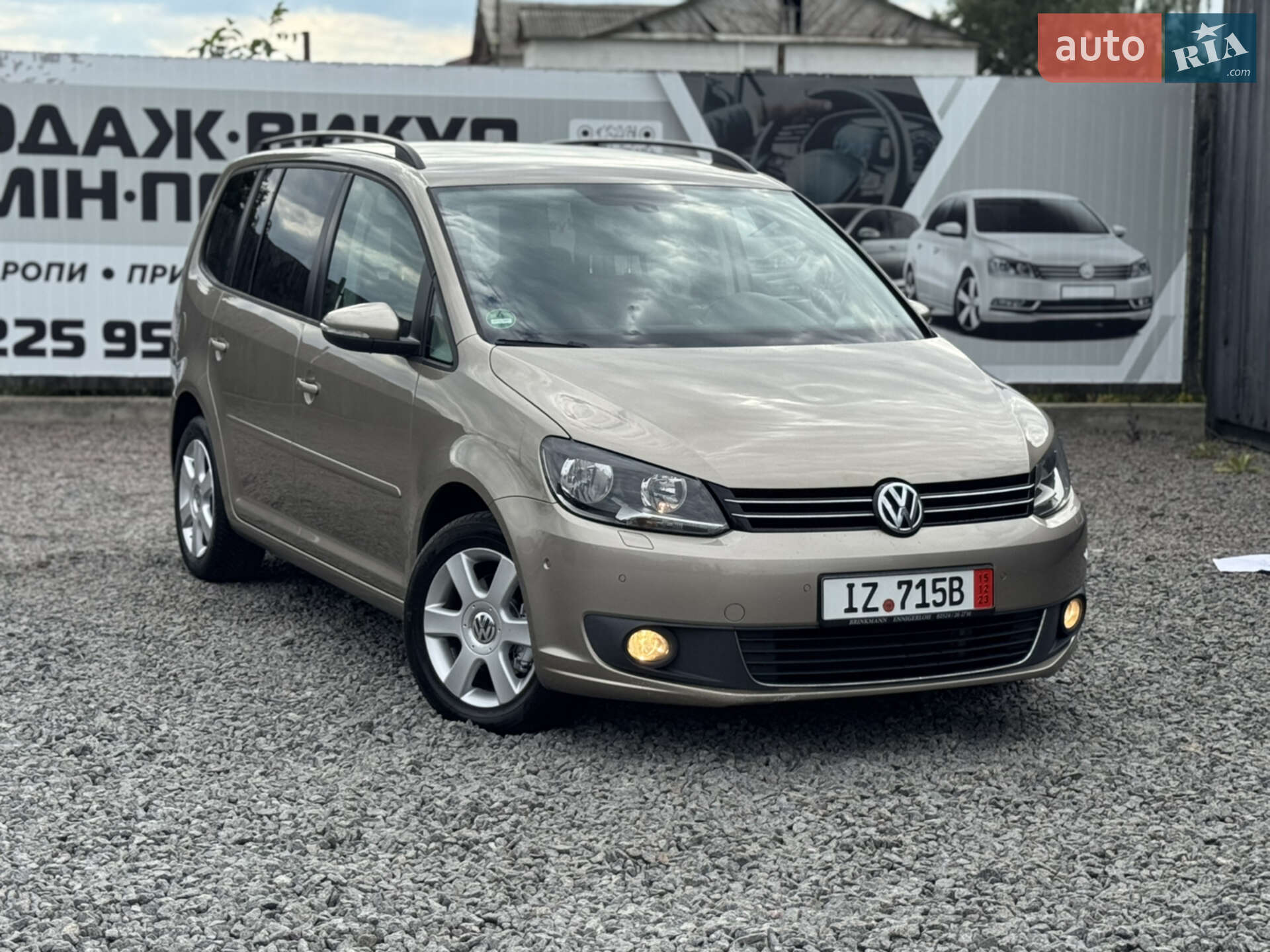 VOLKSWAGEN TOURAN 2013
