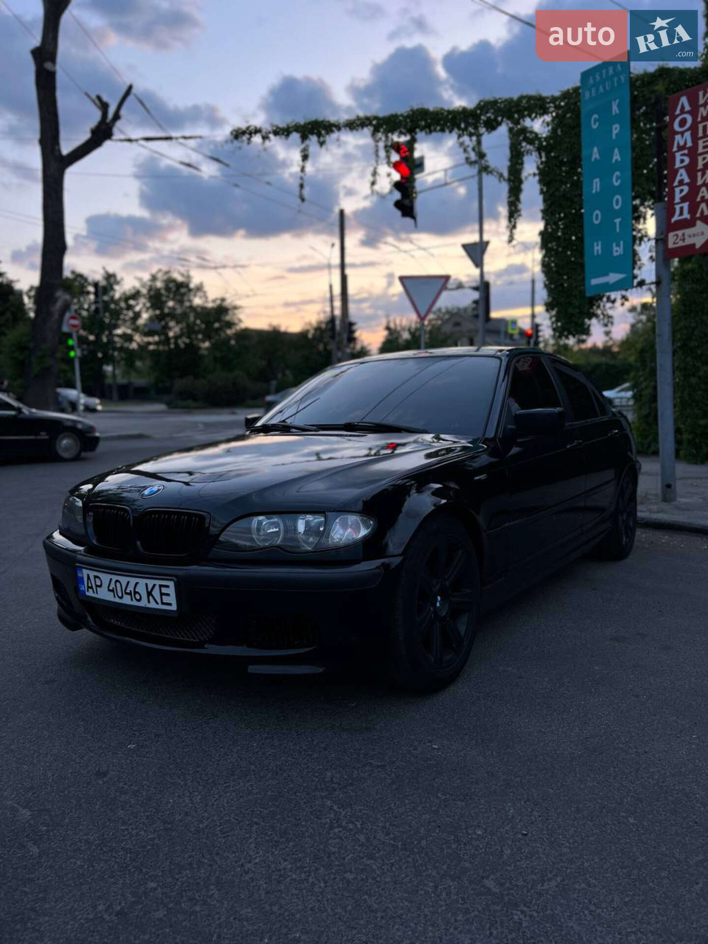 Головне фото звіту автомобіля BMW 320 2003