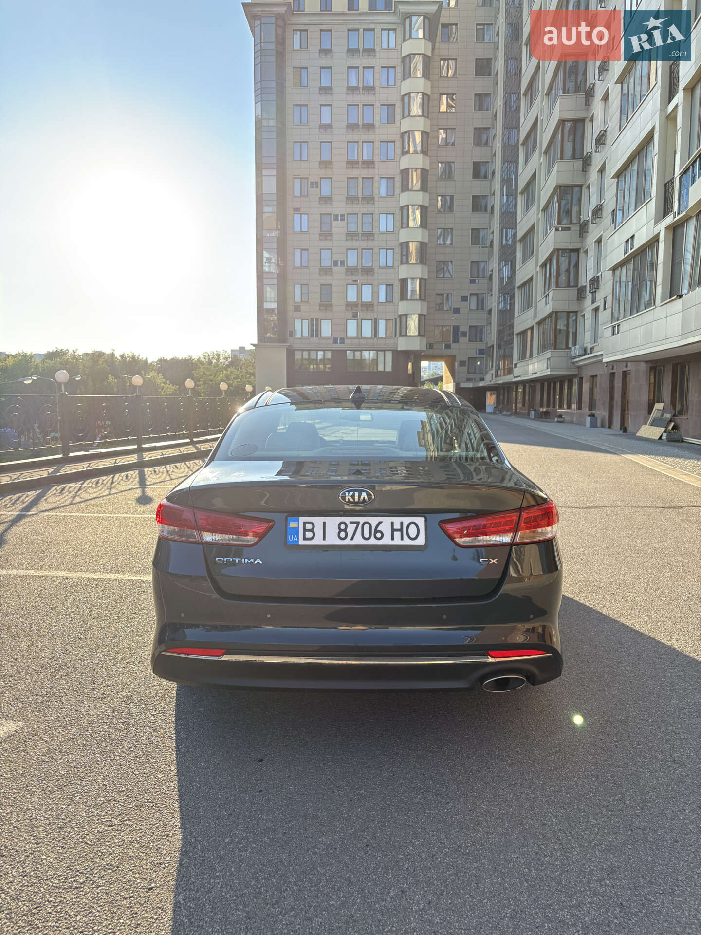 Головне фото звіту автомобіля KIA OPTIMA 2016